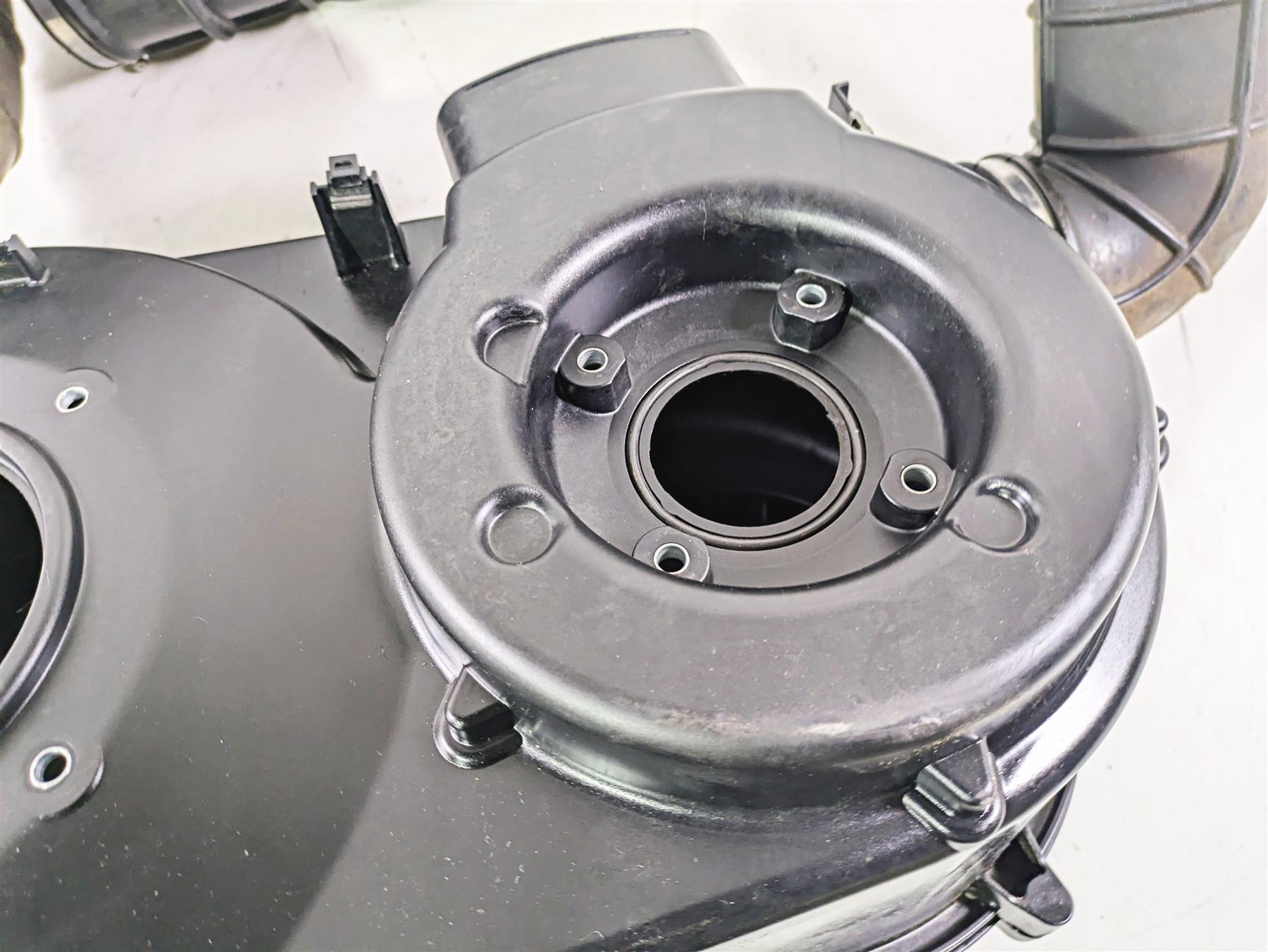 2018 Can Am Maverick X3 XRC Turbo R Inner Outer Clutch Cover 420212605 420212508 {{ shop.shopifyCountryName }} - Mototech271