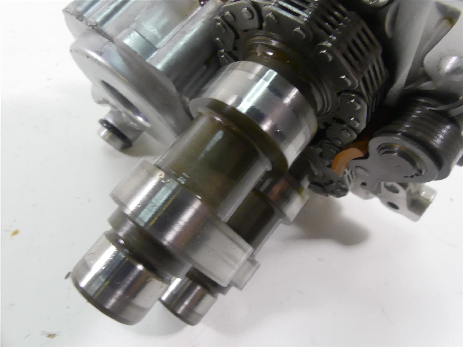 2002 Harley Softail FXSTDI Deuce Camshaft Plate Holder Oil Pump Set 25245-00 {{ shop.shopifyCountryName }} - Mototech271