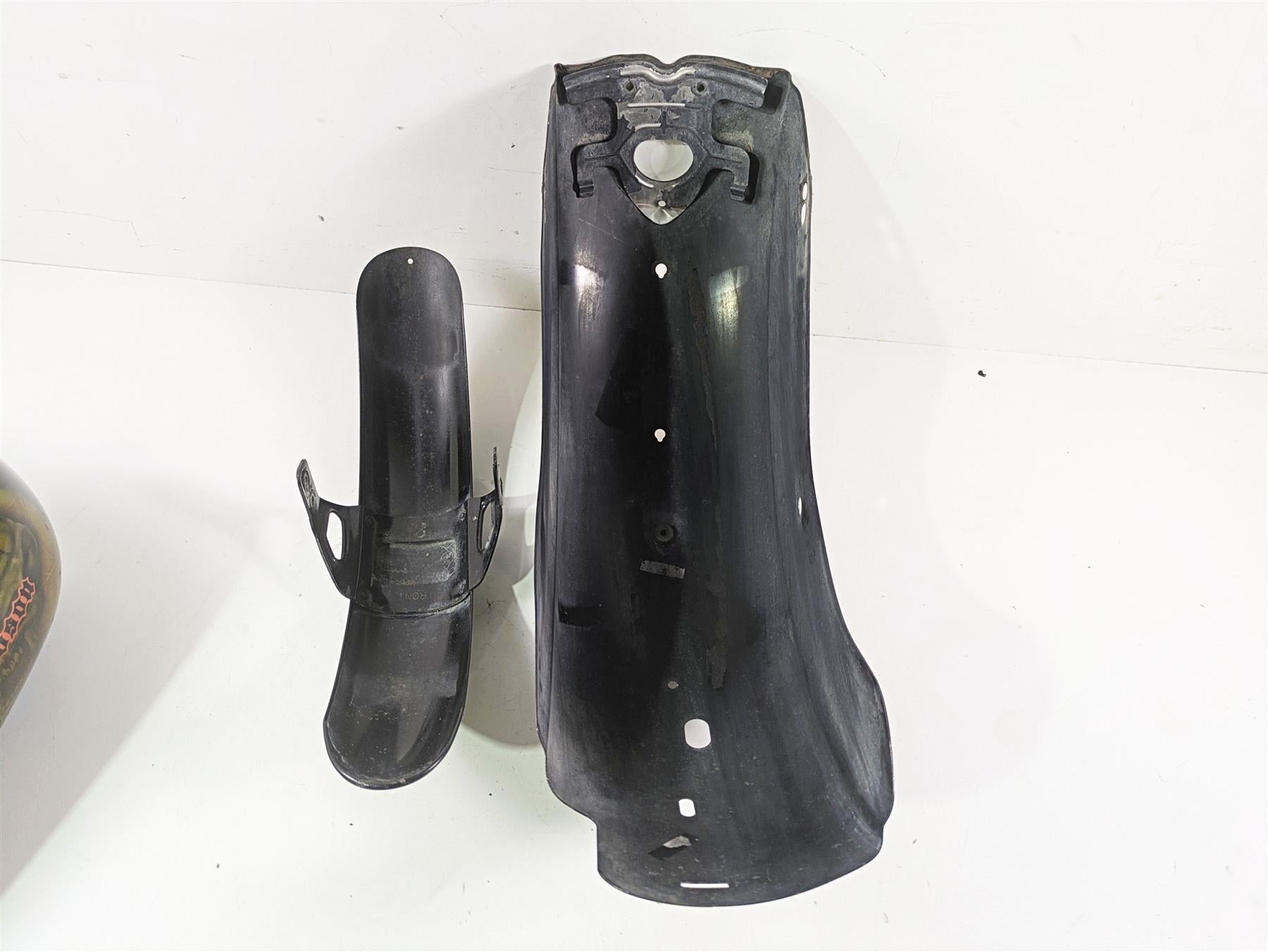 2010 Harley Dyna FXDB Street Bob Custom Paint Fender & Fuel Tank Set 61593-10 {{ shop.shopifyCountryName }} - Mototech271