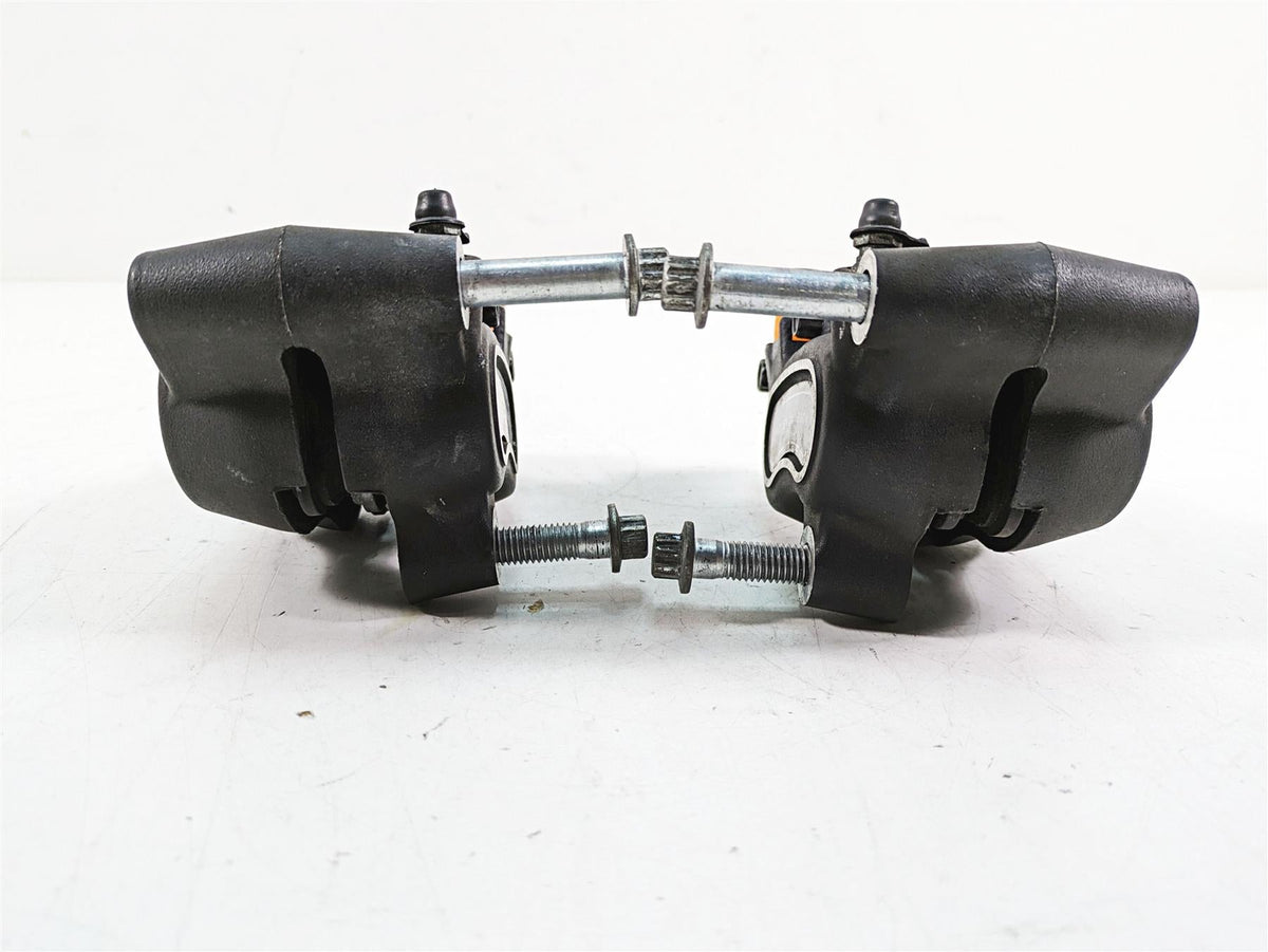 2015 Harley FXDL Dyna Low Rider Front Brake Caliper Set 41300001 41300002 {{ shop.shopifyCountryName }} - Mototech271