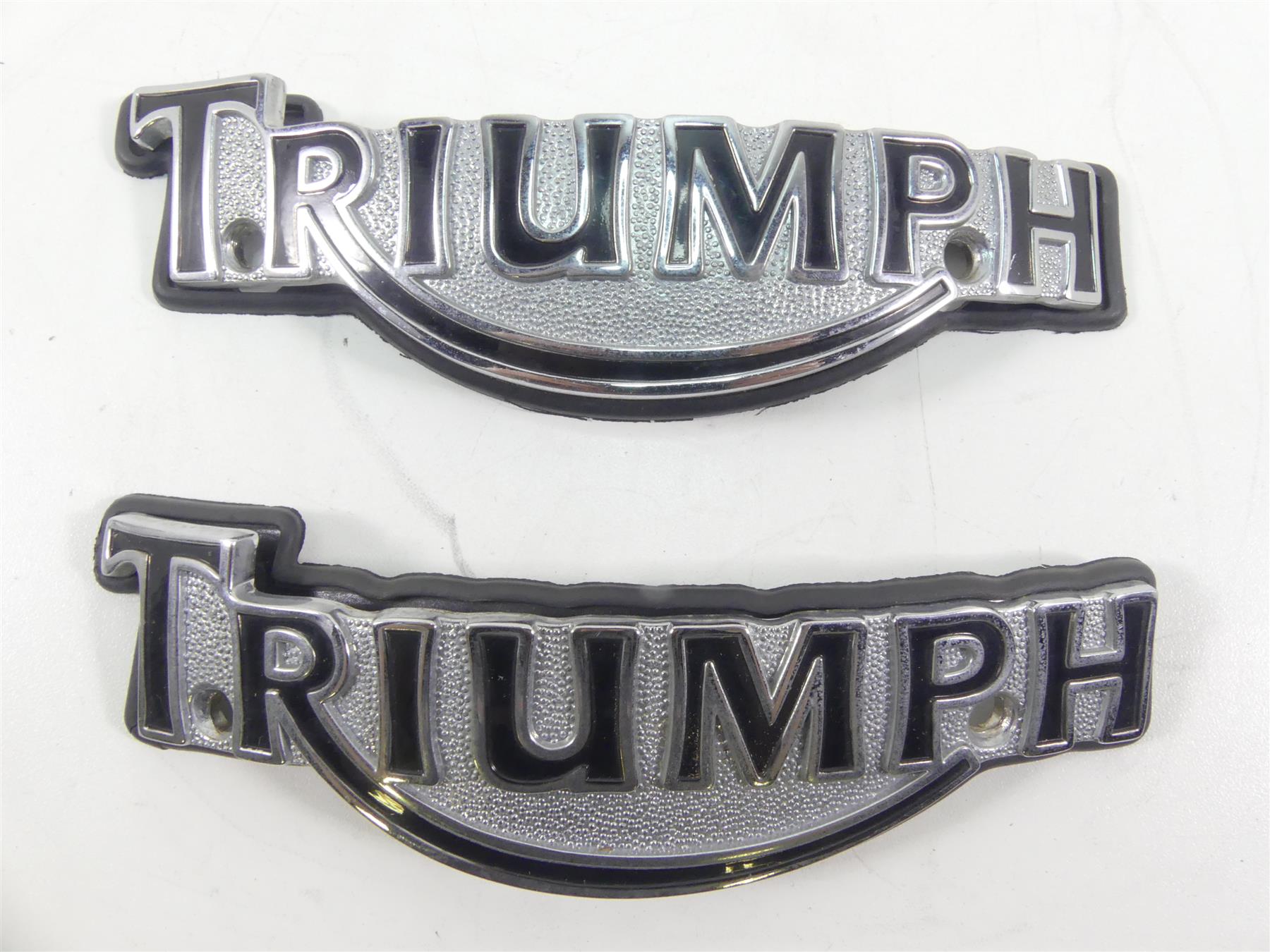 2002 Triumph Bonneville America Fuel Gas Tank Badges Logos T3900086 T3900087 {{ shop.shopifyCountryName }} - Mototech271