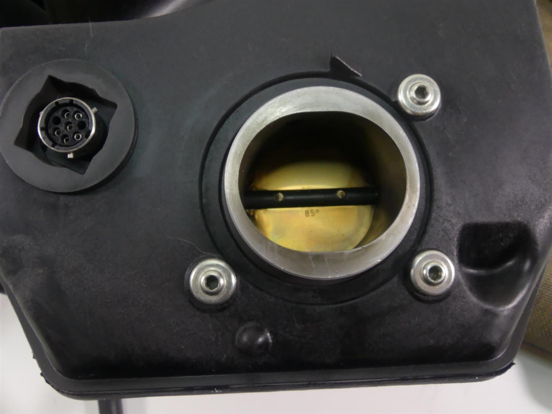 2004 Ducati 999 SBK Air Filter Breather Box Throttle Body Bodies Set 28240541A {{ shop.shopifyCountryName }} - Mototech271
