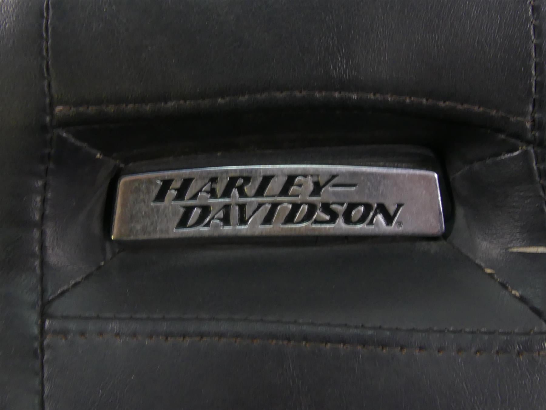 2016 Harley FXDL Dyna Low Rider Dual Driver Rider Seat Saddle - Read 52000136 {{ shop.shopifyCountryName }} - Mototech271