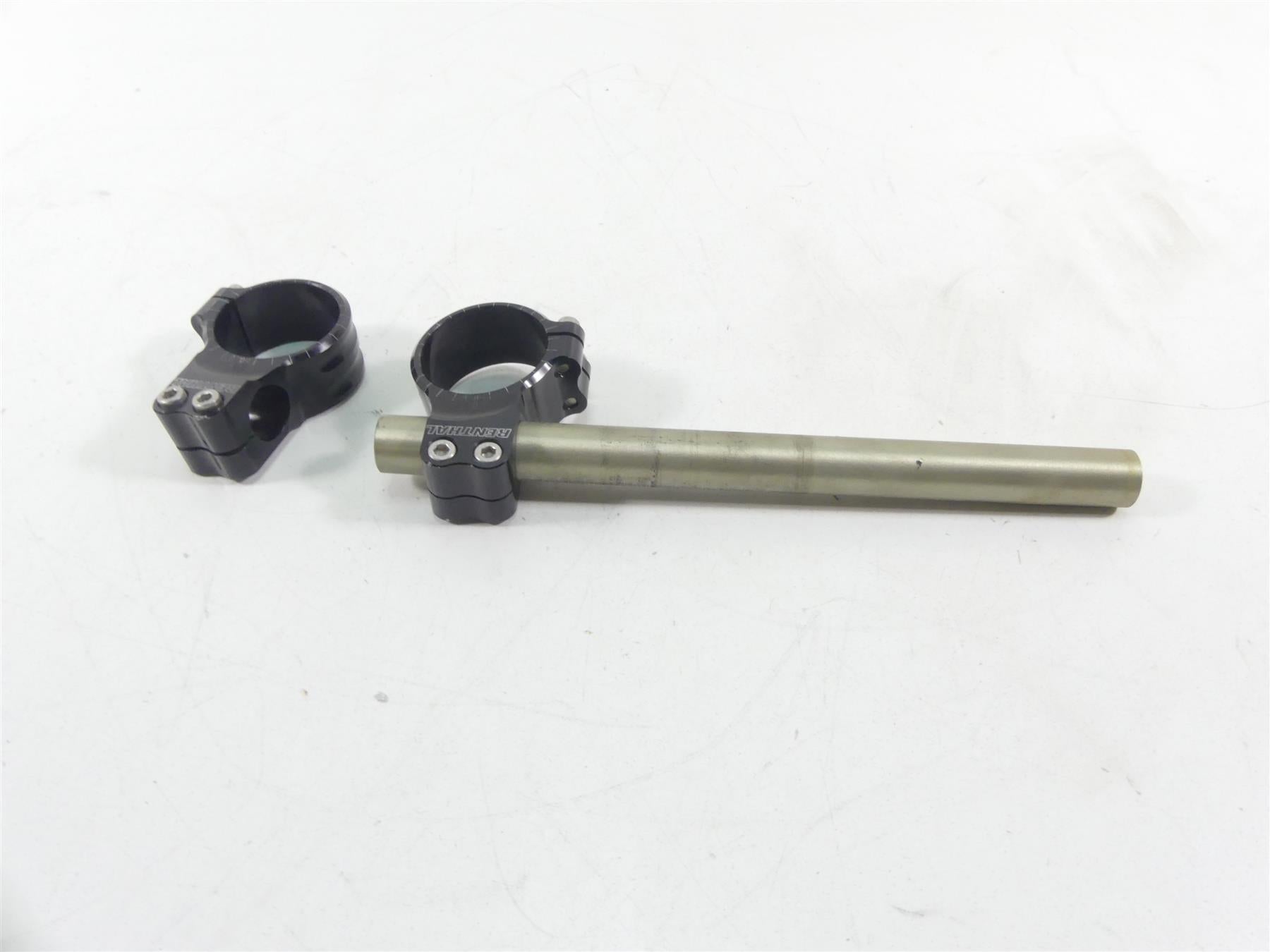 2004 Honda CBR1000RR SC57 Renthal 50mm Clip On Handlebar Set CL100 {{ shop.shopifyCountryName }} - Mototech271
