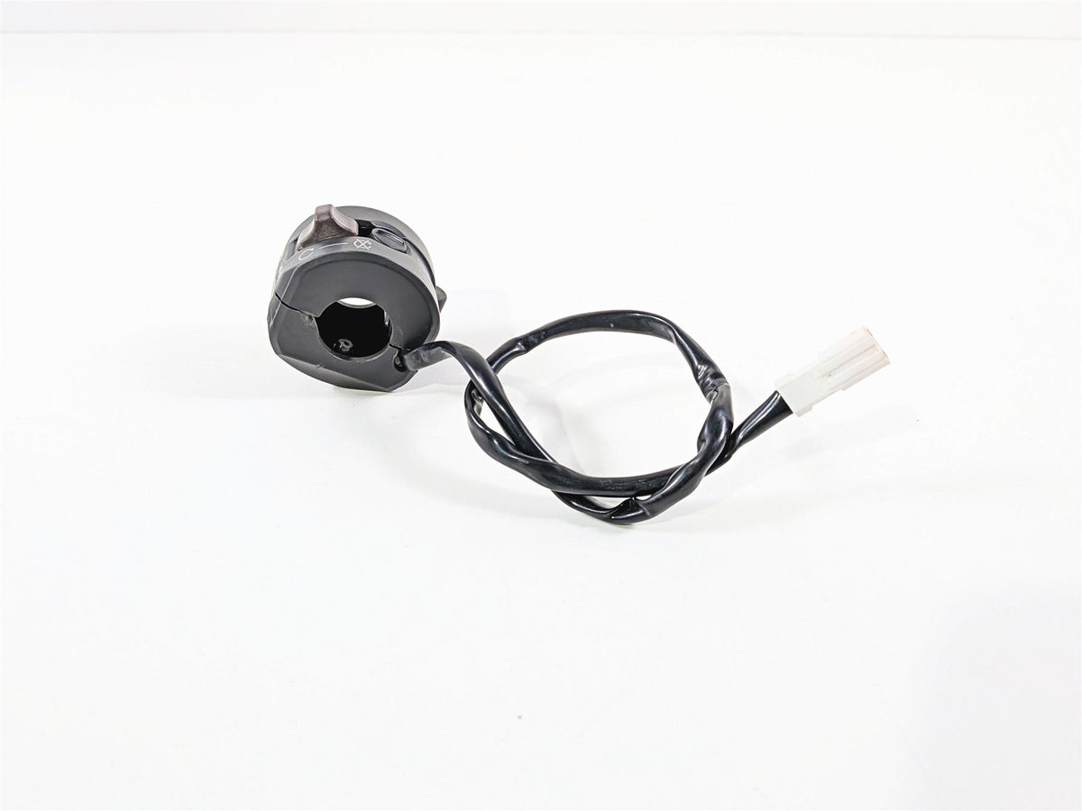 2019 Ducati 959 Panigale Right Hand Start Stop Control Switch - Read 65010094I {{ shop.shopifyCountryName }} - Mototech271