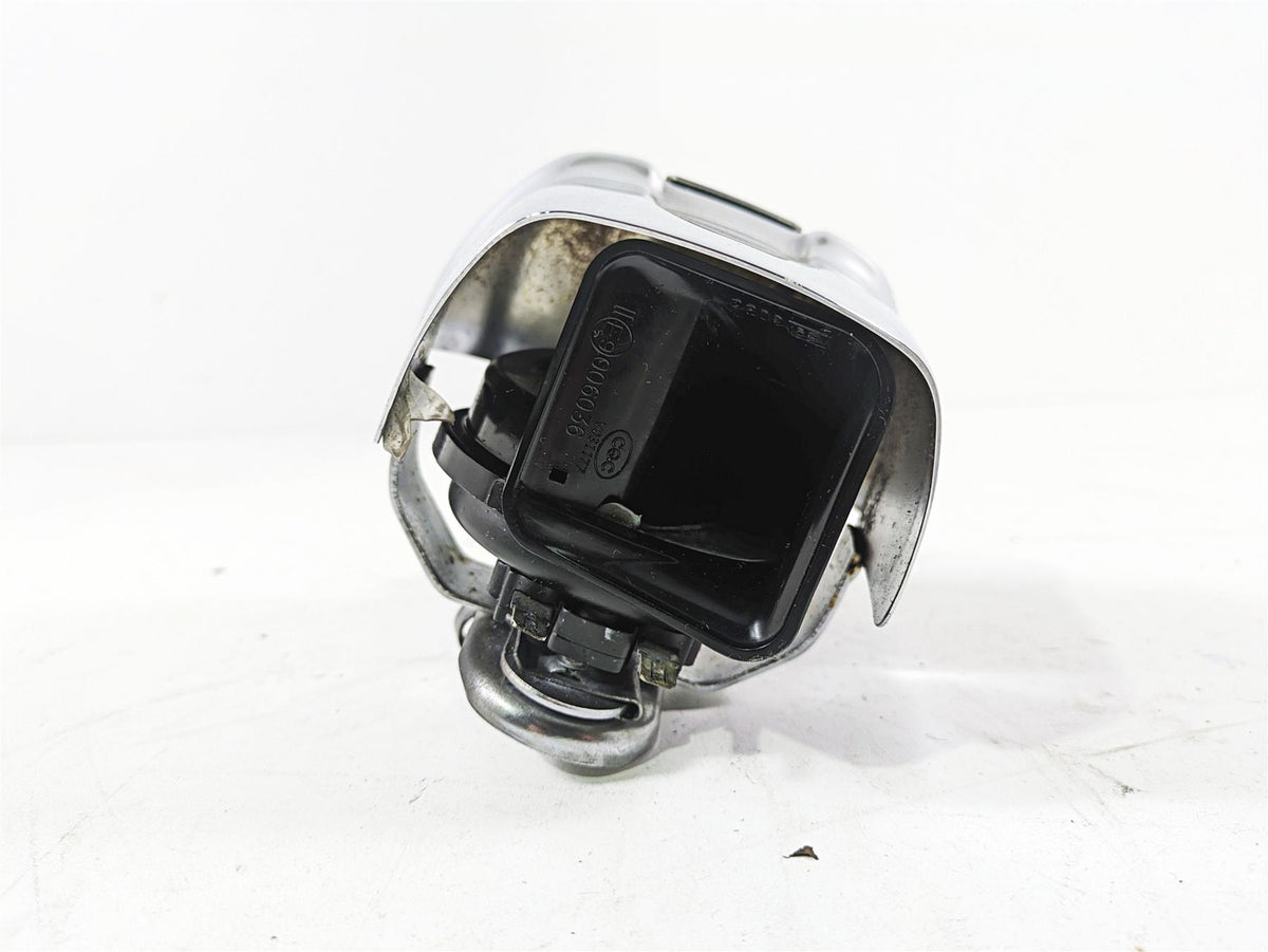 2020 Harley Touring FLHT Electra Glide Horn & Chrome Cover 61300523A {{ shop.shopifyCountryName }} - Mototech271