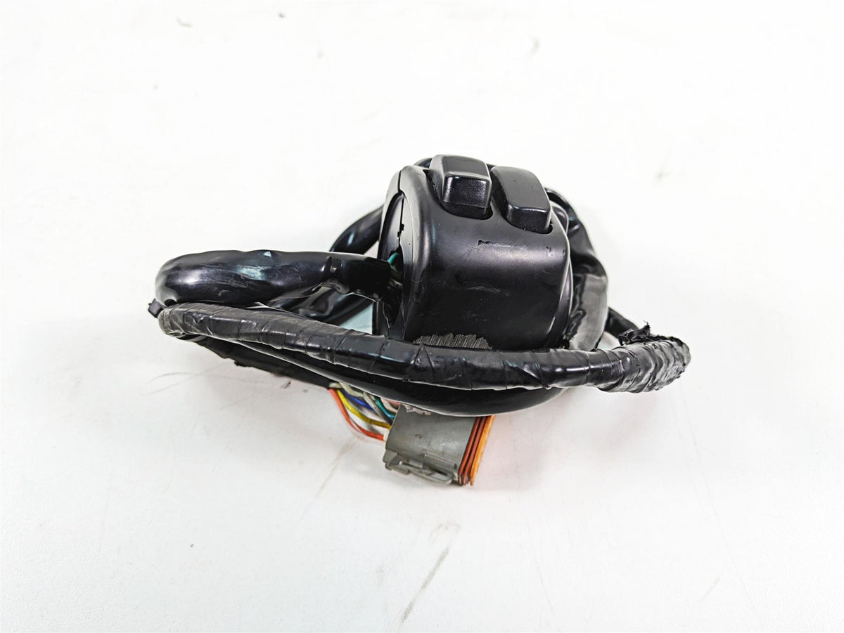 2006 Harley Touring FLHXI Street Glide Left Hand Control Switch - Read 71558-96A {{ shop.shopifyCountryName }} - Mototech271