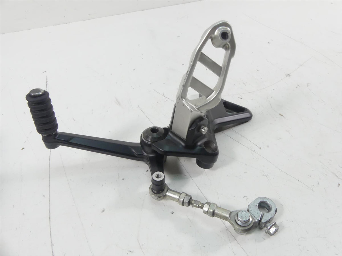 2019 Indian Motorcycle Co. FTR1200 Left Front Footpeg & Shifter Set 5142142 {{ shop.shopifyCountryName }} - Mototech271