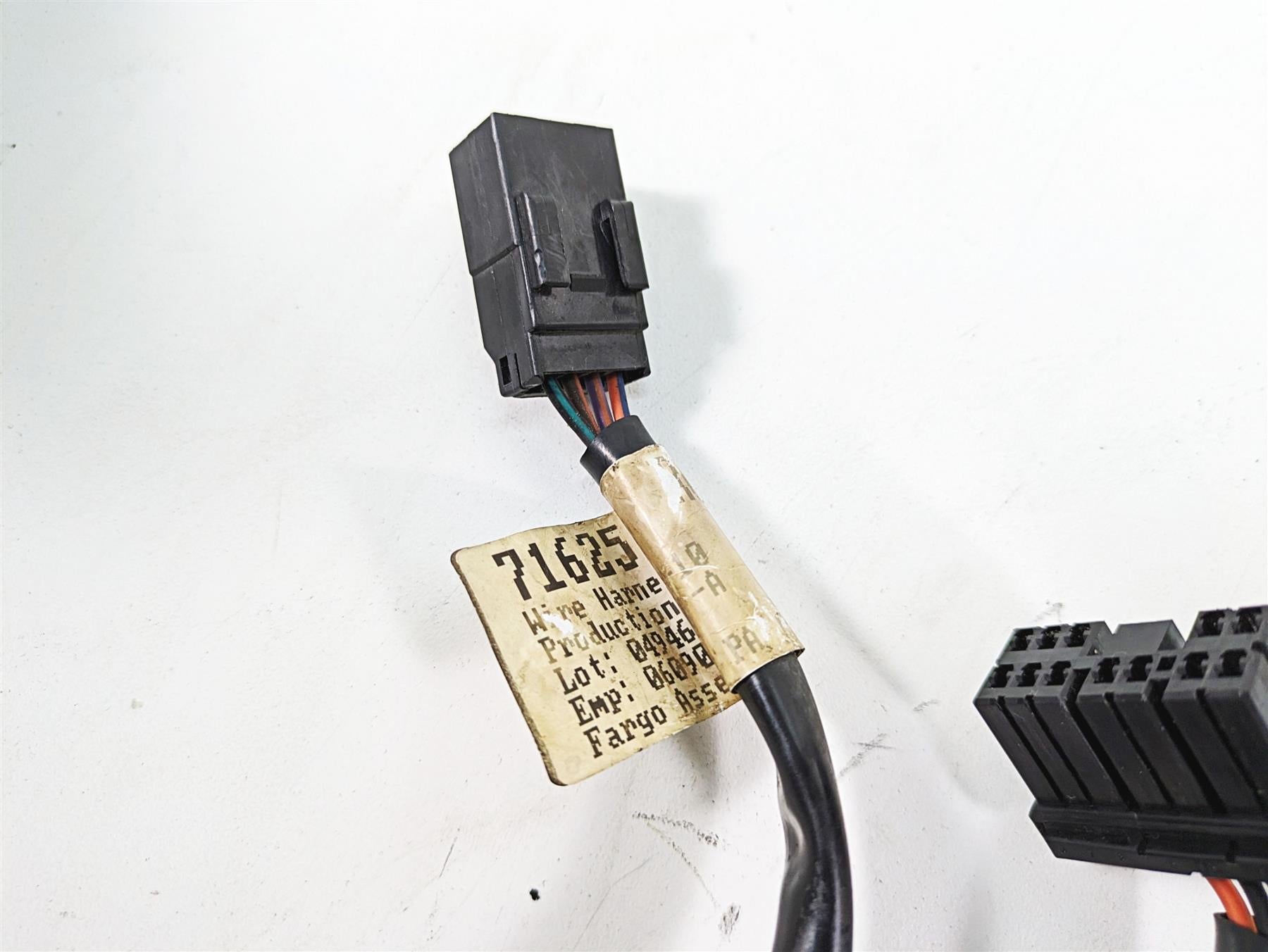 2011 Harley Touring FLTRU Road Glide Auxiliary Cruise Speaker Switches 71625-04 {{ shop.shopifyCountryName }} - Mototech271