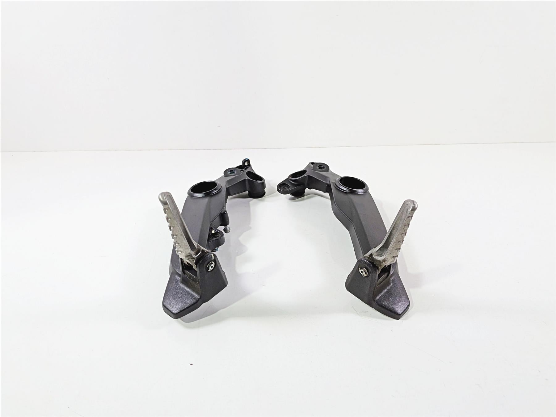 2015 Ducati Scrambler Urban Enduro Rear Footpeg & Mount Plate Set 82412831AA-Mototech271