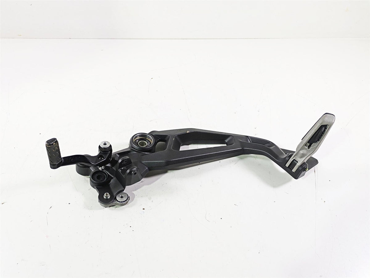 2023 Ducati Monster 937 SP Left Footpeg Set & Shifter F 82414032AA S 45623511AA {{ shop.shopifyCountryName }} - Mototech271