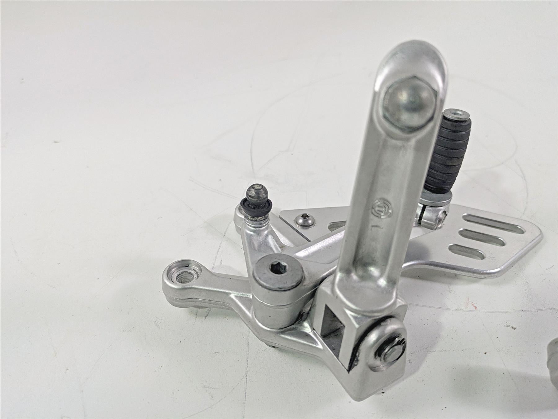2017 Aprilia RSV 1100 Tuono V4 Factory Left Front Footpeg Shifter Set 897829 {{ shop.shopifyCountryName }} - Mototech271