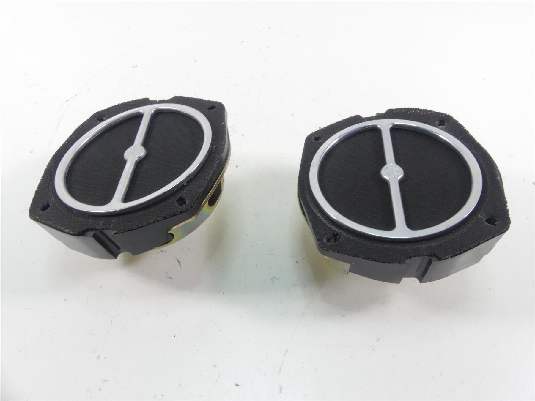 2005 Harley Touring CVO FLHTC SE Electra Glide Front Speaker Set 77178-01 {{ shop.shopifyCountryName }} - Mototech271