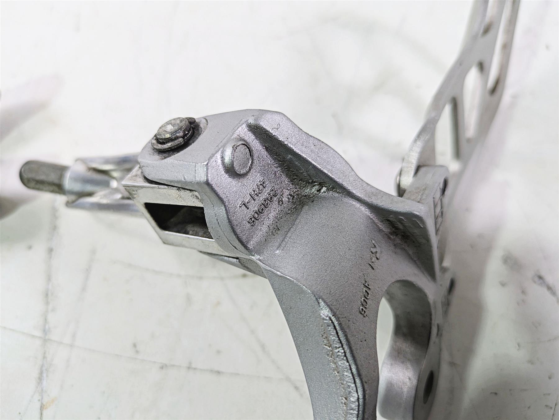 2016 Suzuki GSXR1000 Left Front Rider Driver Foot Peg & Mount 43521-47H20 {{ shop.shopifyCountryName }} - Mototech271