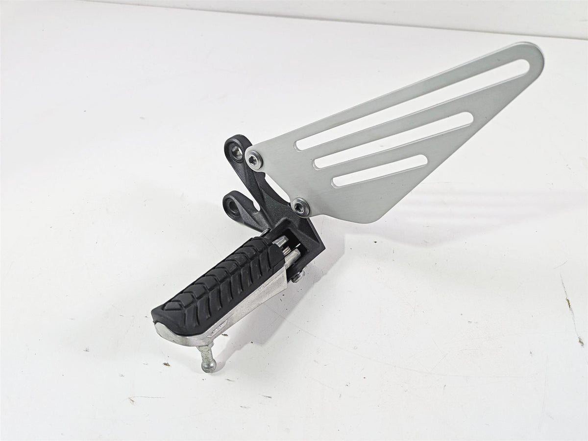 2023 Kawasaki ZX1400 ZX14R Ninja Front Left Rider Foot Peg Footpeg 35063-1337 {{ shop.shopifyCountryName }} - Mototech271