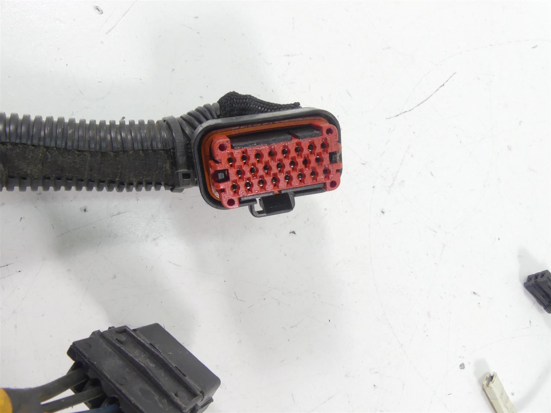 2013 Harley Touring FLHTK Electra Glide Front Wiring Harness - Read 70232-10 {{ shop.shopifyCountryName }} - Mototech271