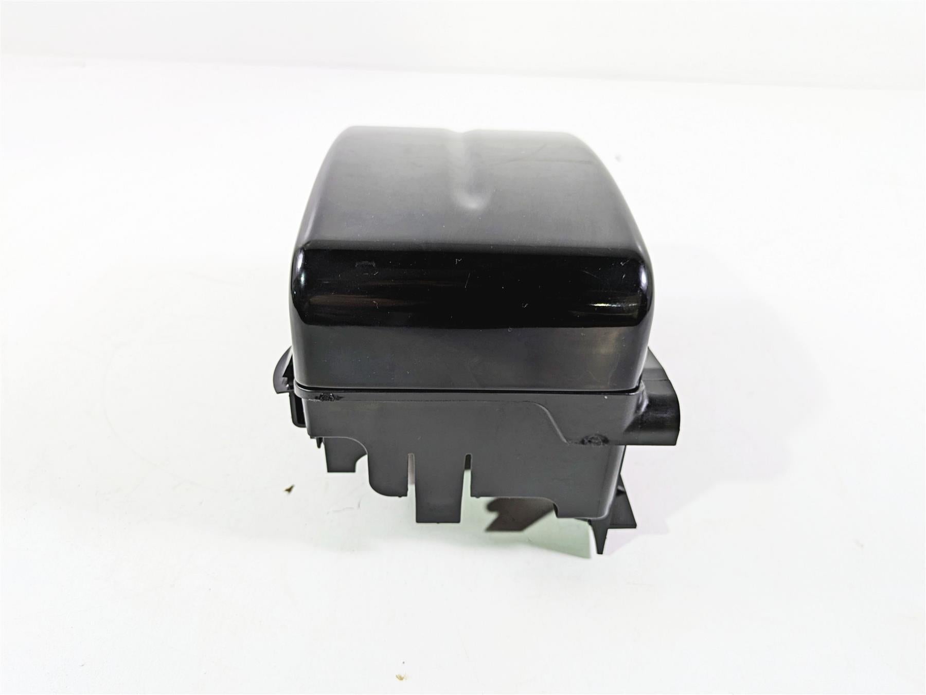 2017 Harley Dyna FXDB Street Bob Electrical Carrier Tray Stay & Cover 70367-12 {{ shop.shopifyCountryName }} - Mototech271