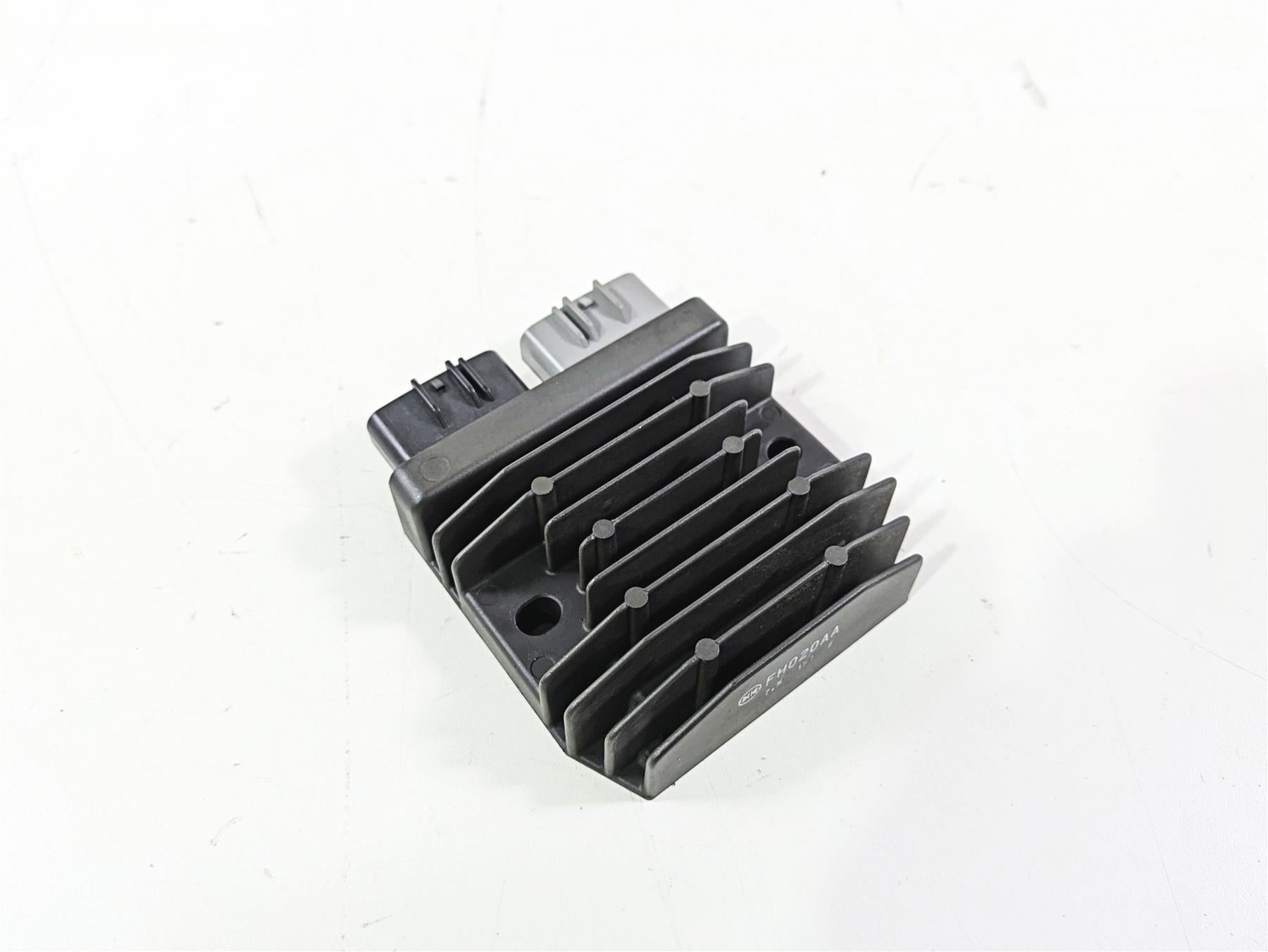 2017 Honda CBR600RR Voltage Regulator Rectifier FH020AA {{ shop.shopifyCountryName }} - Mototech271
