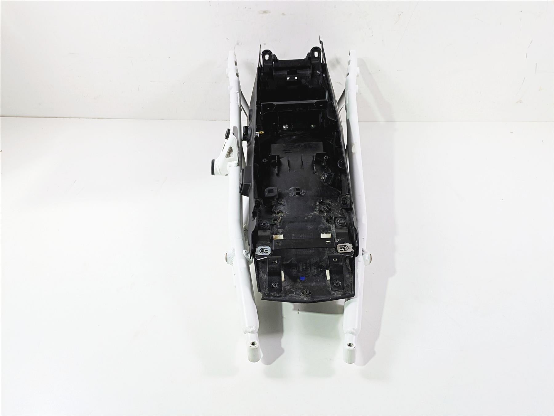 2024 Triumph Tiger 900 GT Subframe & Inner Fender T2072195 {{ shop.shopifyCountryName }} - Mototech271