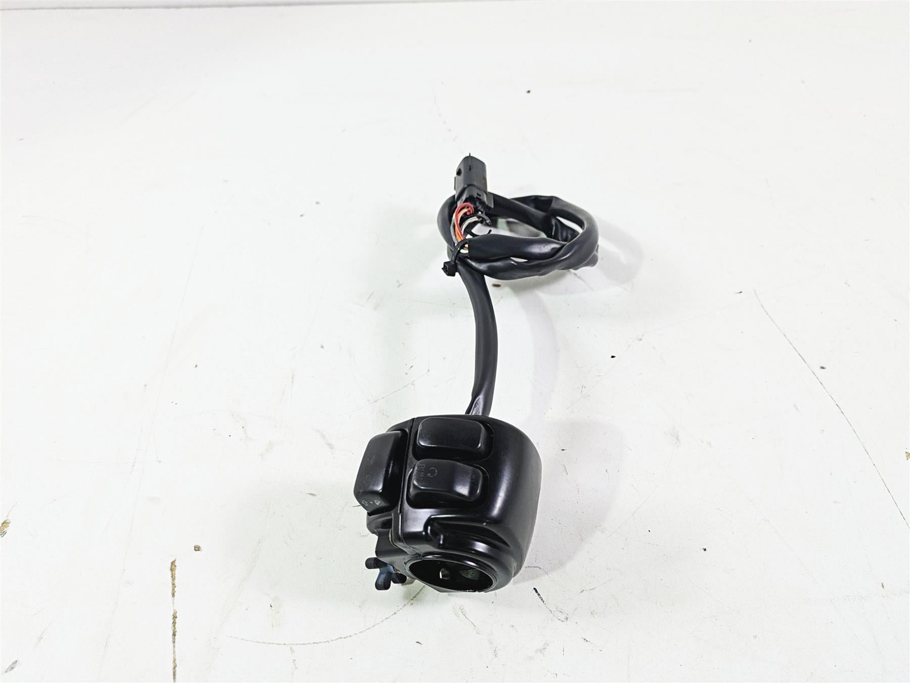 2008 Harley FLSTC 105TH Softail Heritage Right Hand Control Switch Read 71684-06 {{ shop.shopifyCountryName }} - Mototech271