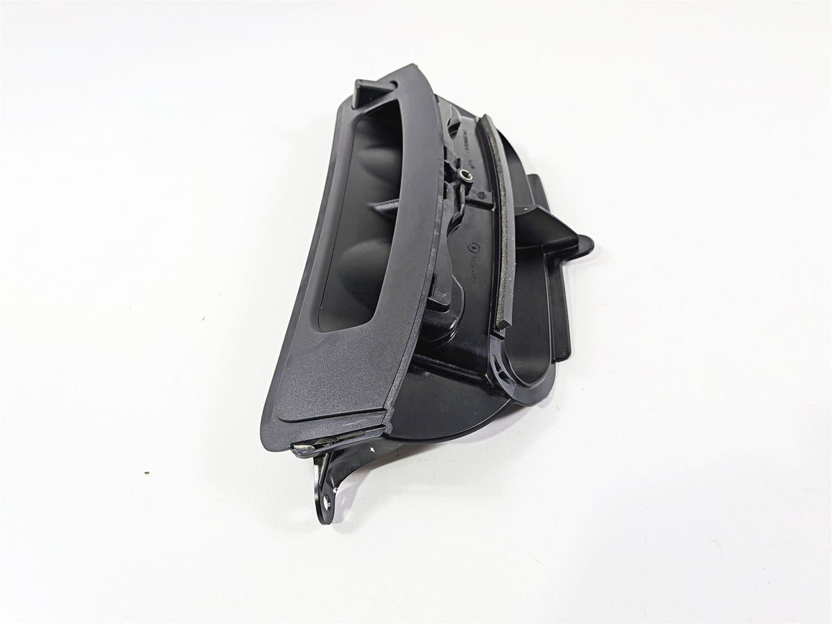 2018 Harley Touring FLHTCU Electra Glide Front Fairing Air Duct Inlet Vent 29200038-Mototech271
