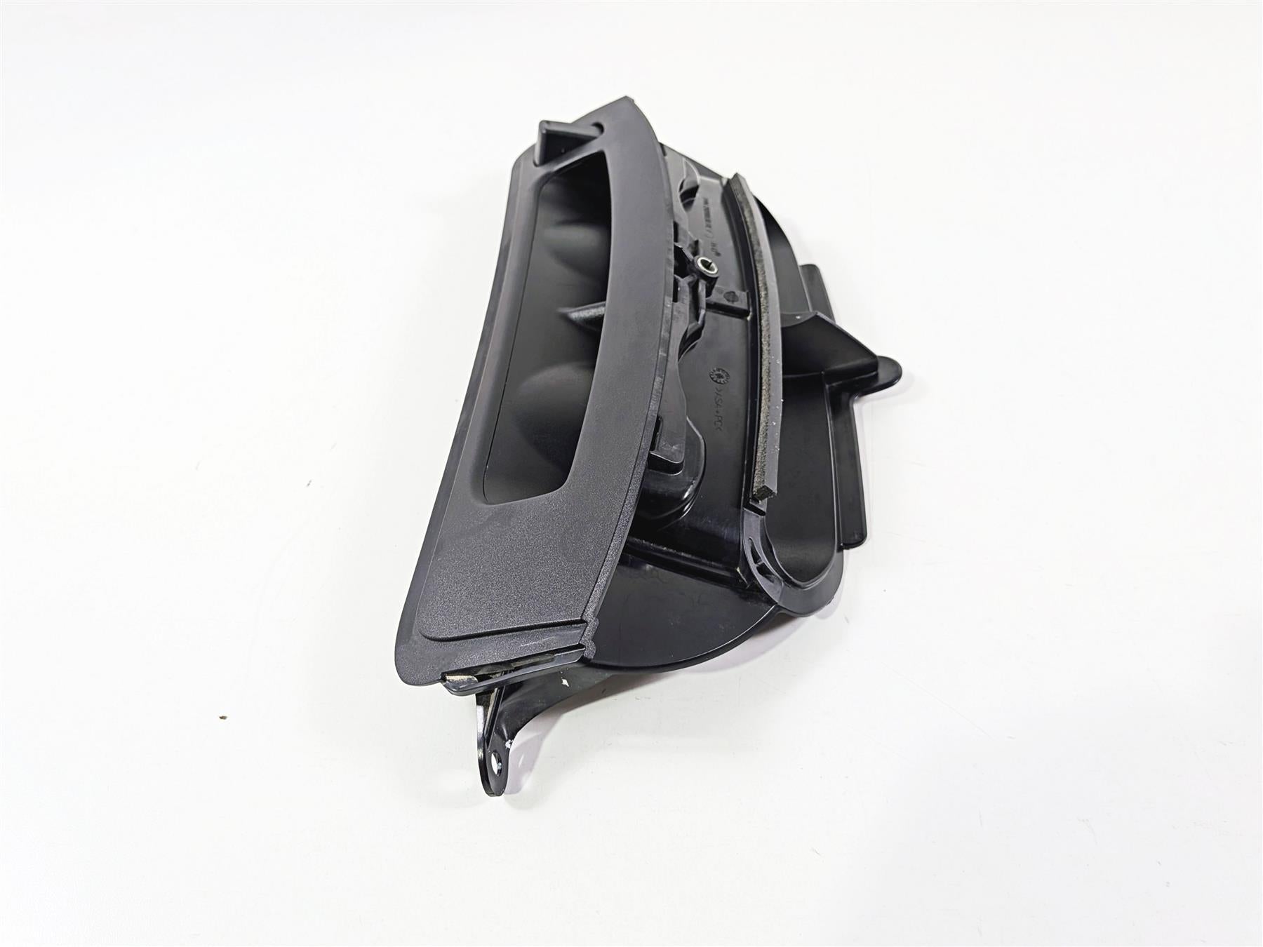 2018 Harley Touring FLHTCU Electra Glide Front Fairing Air Duct Inlet Vent 29200038-Mototech271