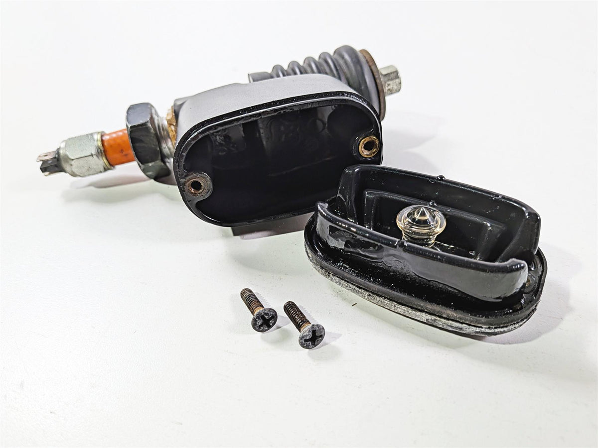 2011 Harley FXDF Dyna Fat Bob Rear Brake Master Cylinder 42474-06C {{ shop.shopifyCountryName }} - Mototech271