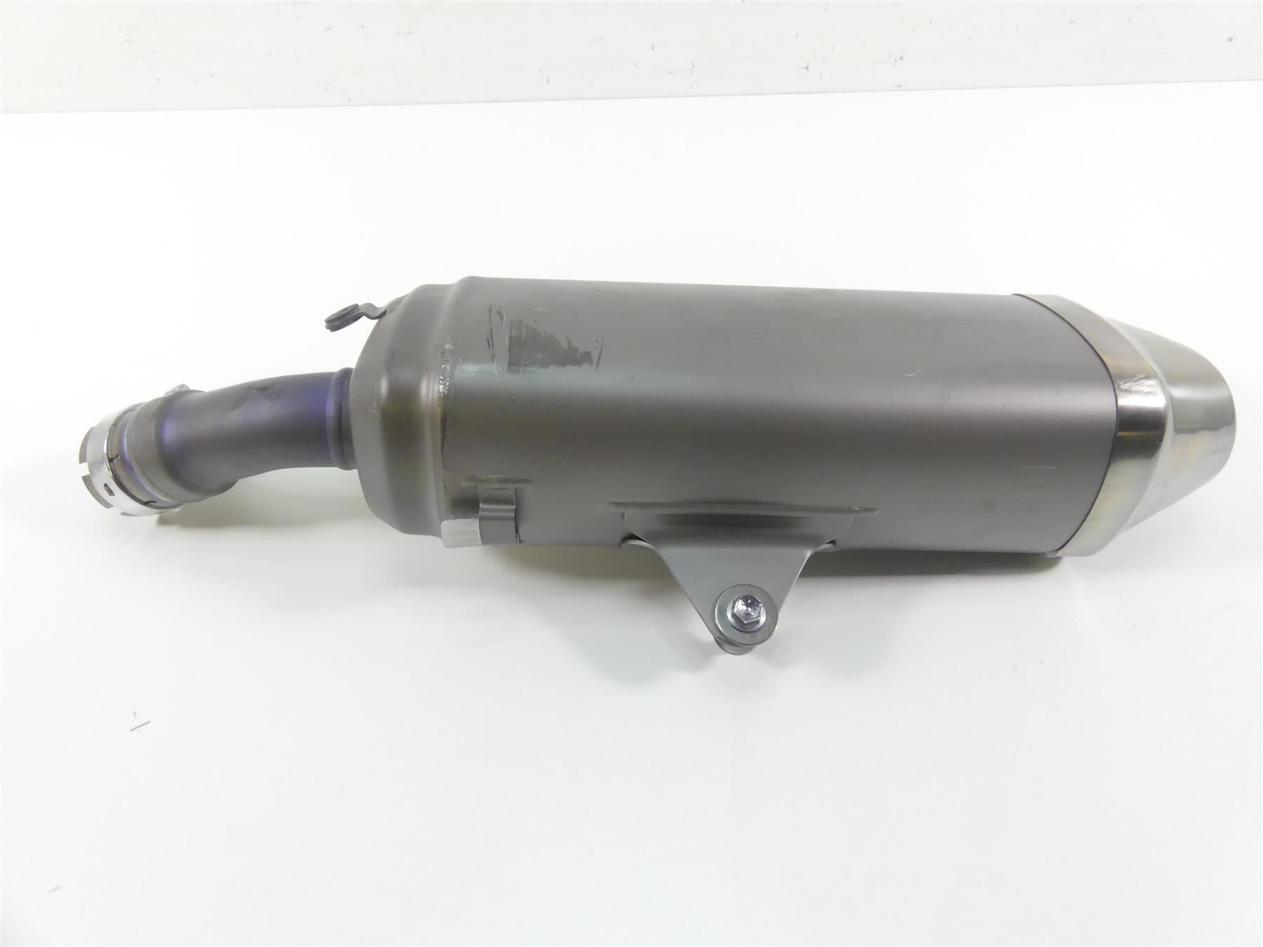 2022 Suzuki GSXR750 Oem Exhaust Muffler Silencer Pipe 14310-15J00-H01 {{ shop.shopifyCountryName }} - Mototech271
