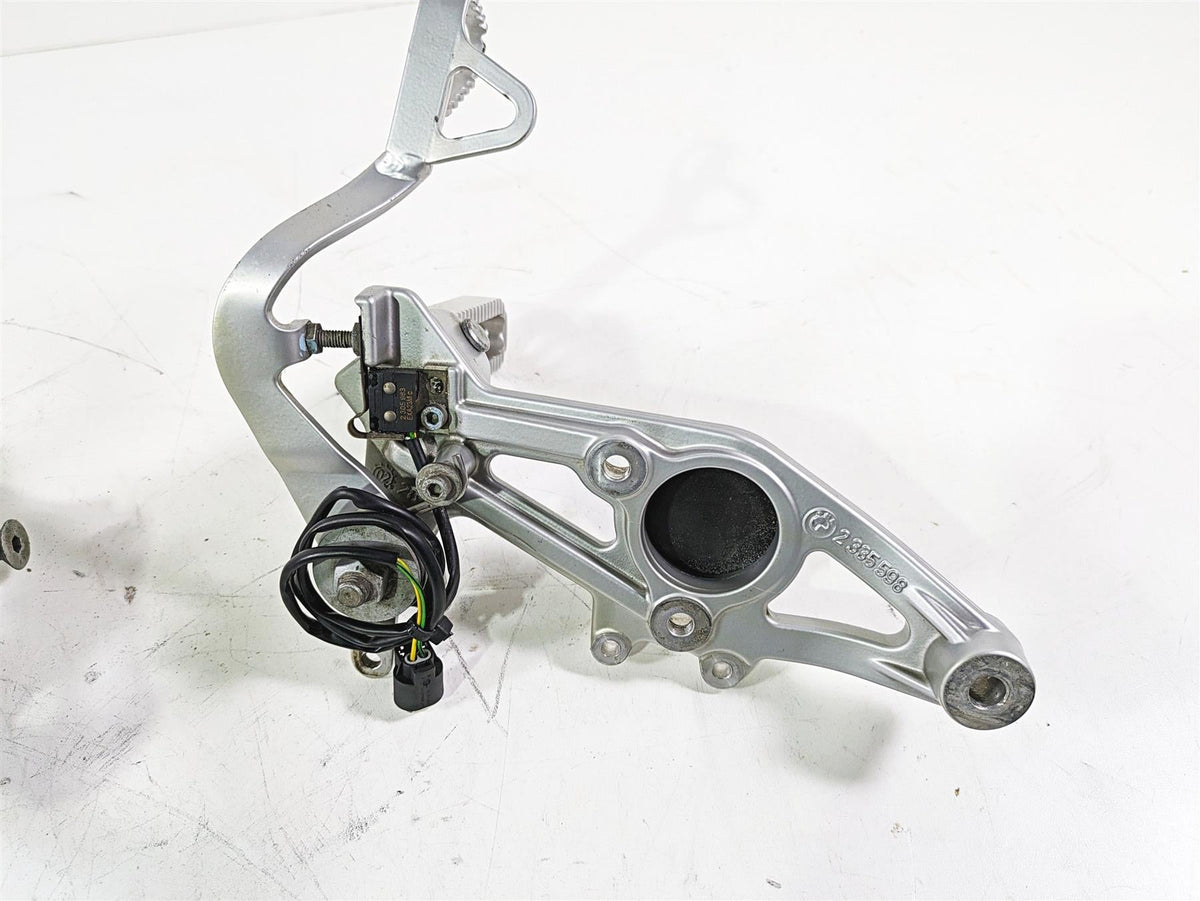 2004 BMW R1150GS R21 Left Right Front Footpeg & Brake Pedal Set 46712335597 {{ shop.shopifyCountryName }} - Mototech271