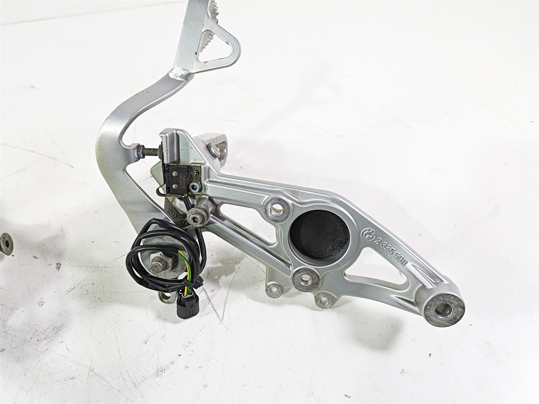 2004 BMW R1150GS R21 Left Right Front Footpeg & Brake Pedal Set 46712335597 {{ shop.shopifyCountryName }} - Mototech271