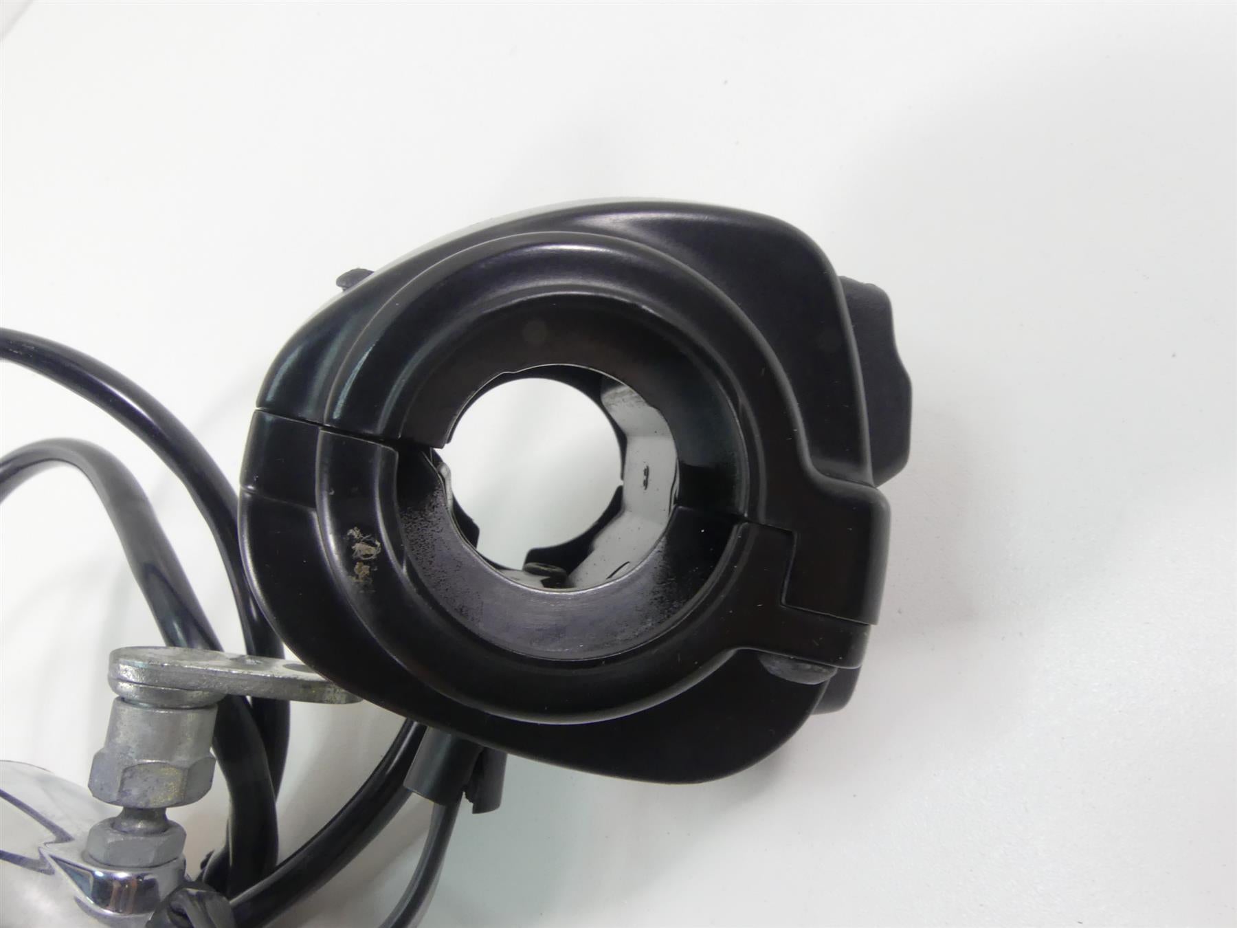2017 Harley Dyna FXDB Street Bob Left Hand Control Switch & Blinker 71500372A {{ shop.shopifyCountryName }} - Mototech271