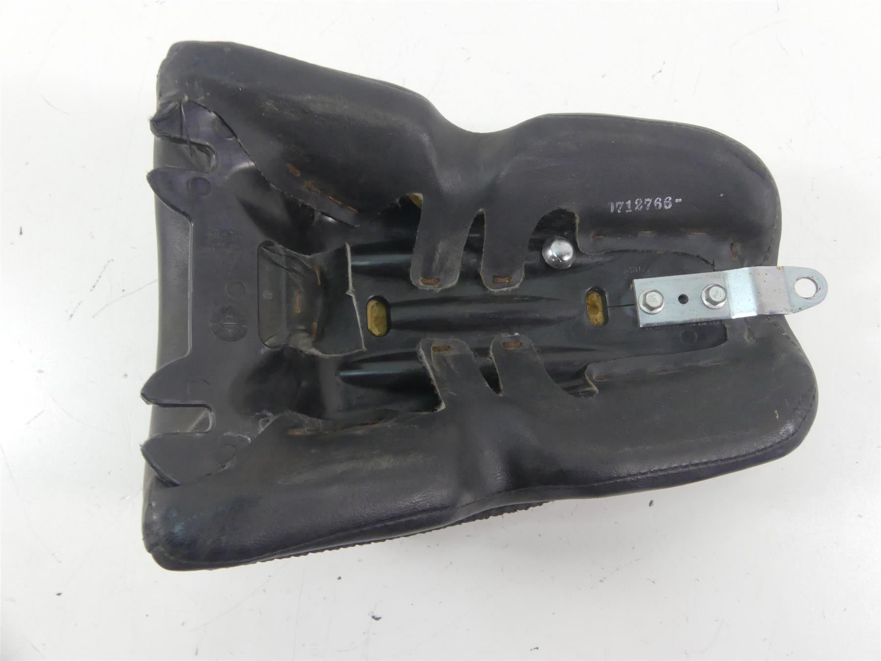 2005 Harley Softail FLSTSC Heritage Springer Rear Passenger Seat Saddle 51807-07 {{ shop.shopifyCountryName }} - Mototech271