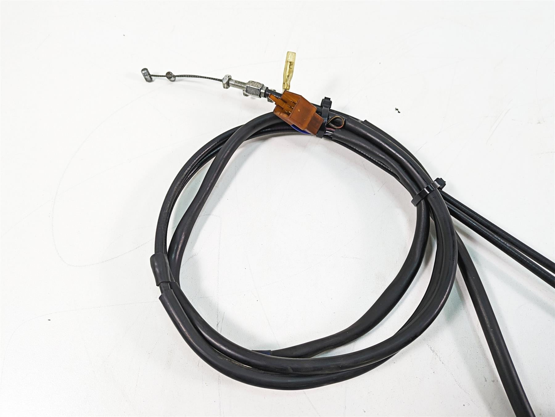 2006 Honda VT1100 C2 Shadow Right Hand Control Switch & Throttle 35013-MAH-A02 {{ shop.shopifyCountryName }} - Mototech271
