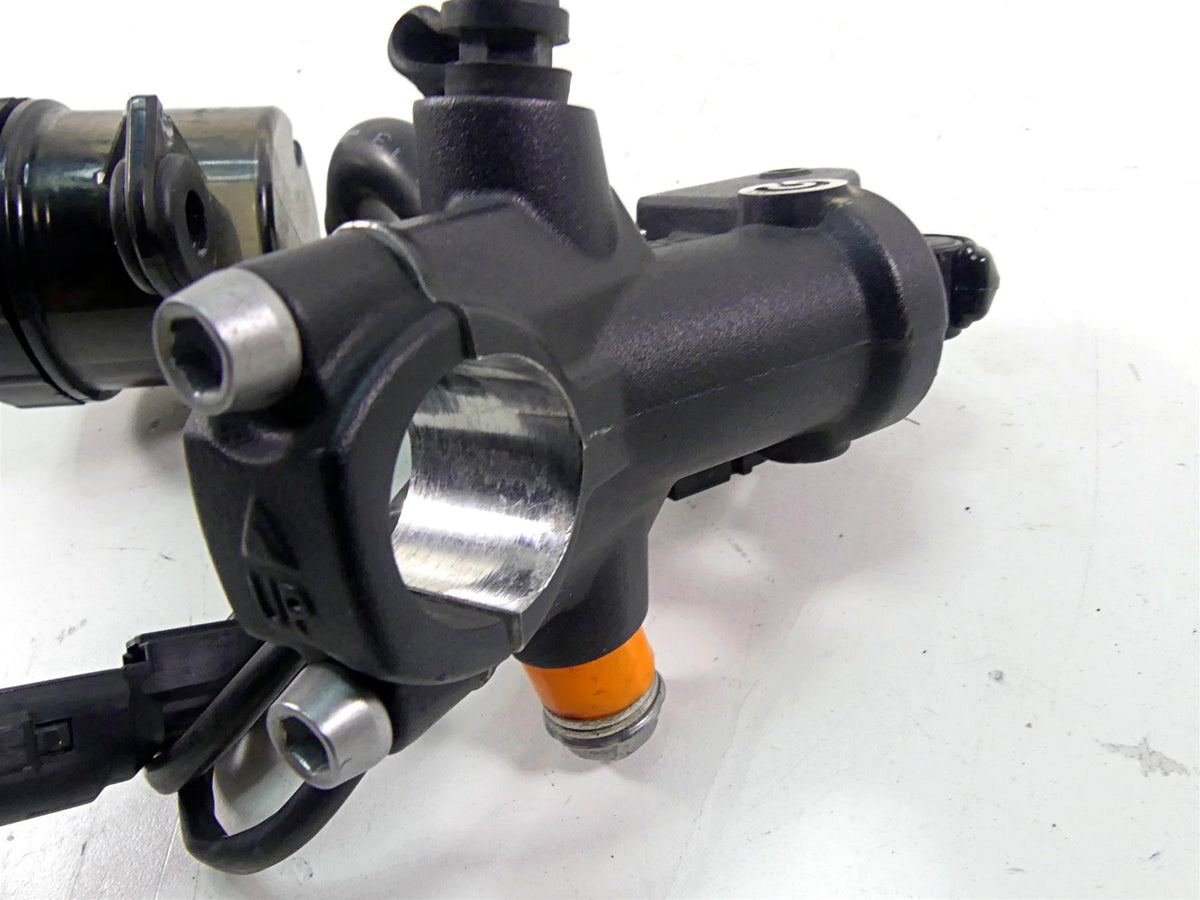 2017 Kawasaki ZX1400 ZX14R Ninja Front Radial Brake Master Cylinder 43015-0638 {{ shop.shopifyCountryName }} - Mototech271
