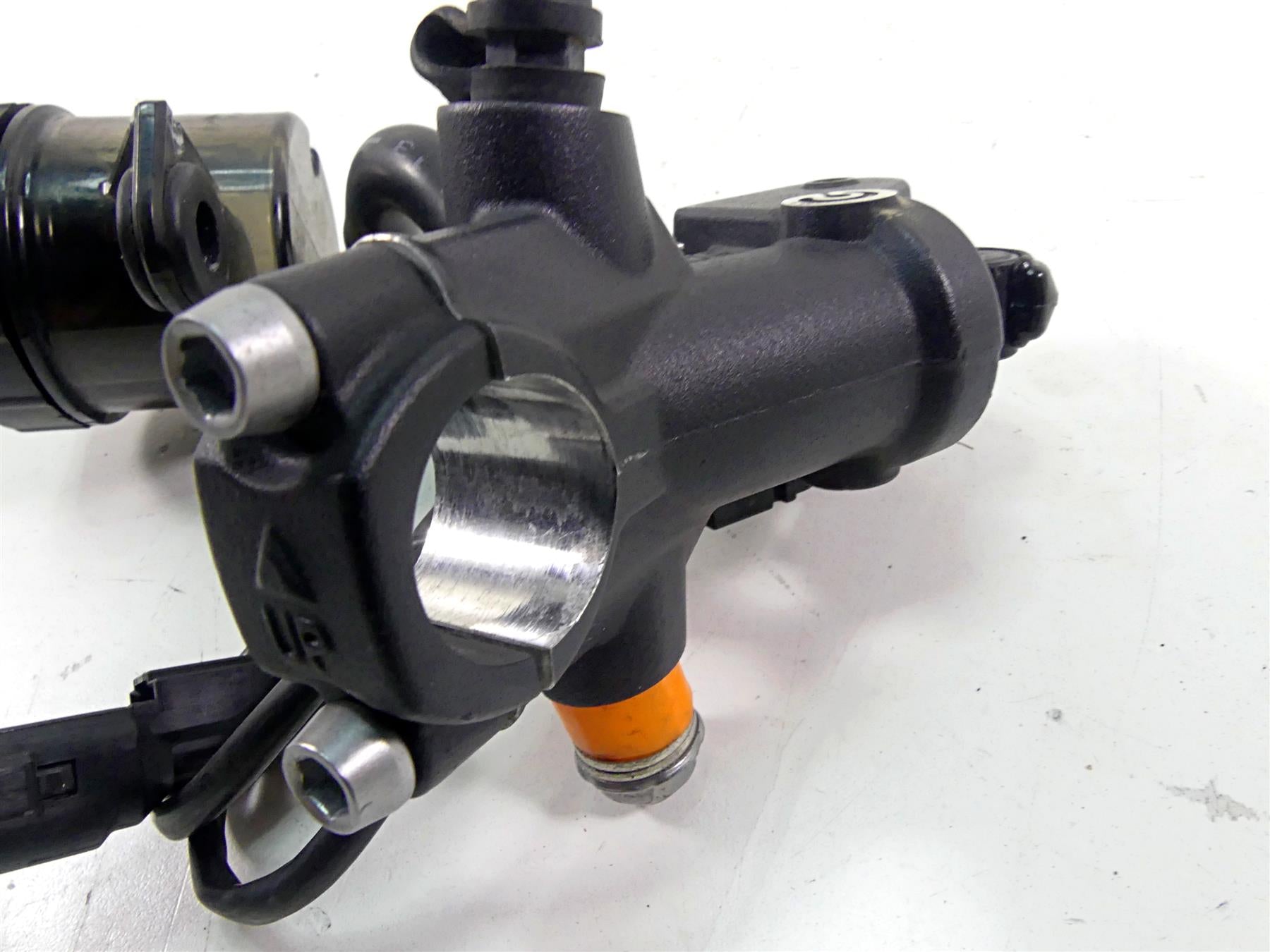 2017 Kawasaki ZX1400 ZX14R Ninja Front Radial Brake Master Cylinder 43015-0638 {{ shop.shopifyCountryName }} - Mototech271