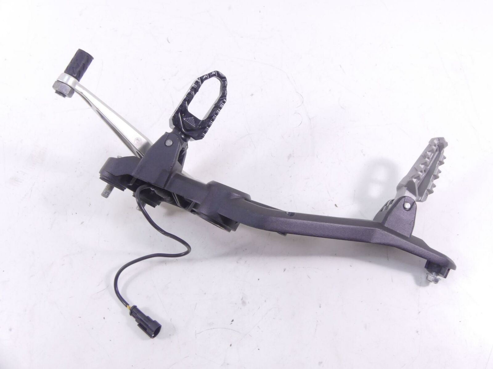 2016 Ducati Hypermotard 939SP Right Foot Peg Bracket + Brake Pedal 82412101CA {{ shop.shopifyCountryName }} - Mototech271