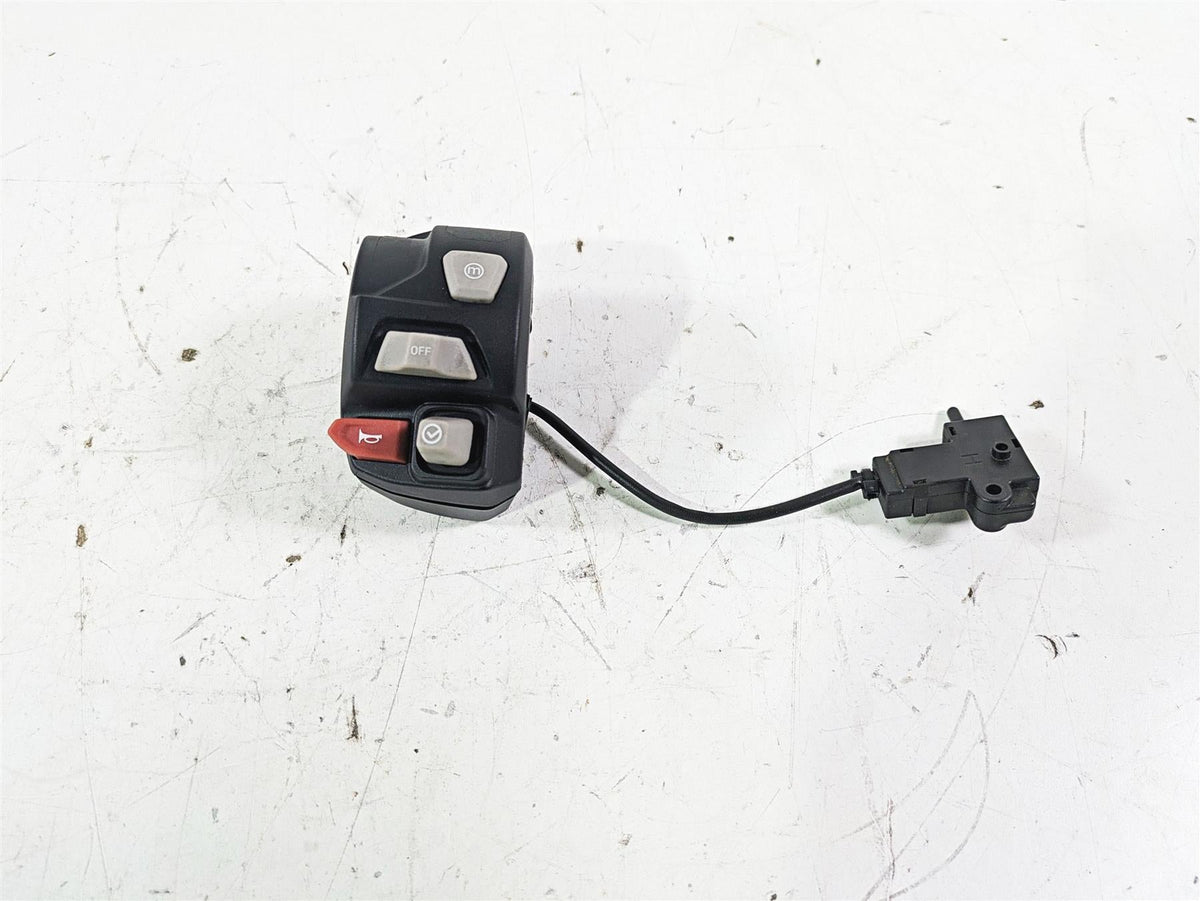 2023 Triumph Street Triple 765 RS Left Turn Signal Control Switch -Read T2044338 {{ shop.shopifyCountryName }} - Mototech271