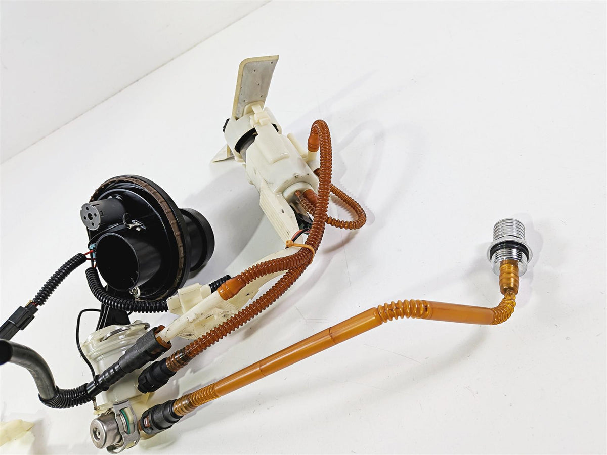 2014 Harley Touring FLHTK Electra Glide Fuel Gas Petrol Pump 62908-08 75069-08C-Mototech271