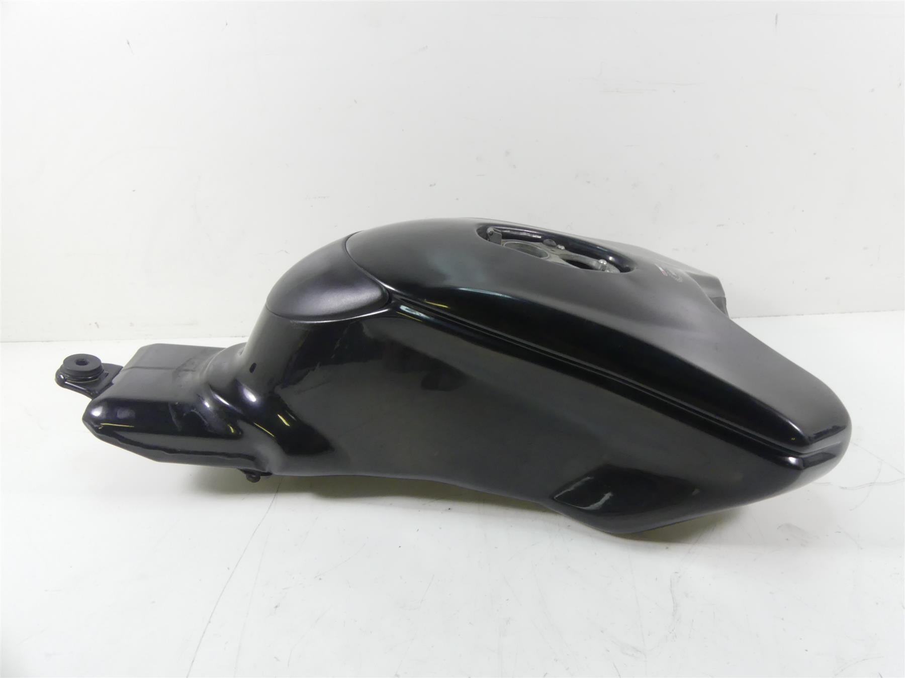 2006 Ducati 999 Biposto Fuel Gas Petrol Tank Reservoir - Read 58610531A {{ shop.shopifyCountryName }} - Mototech271