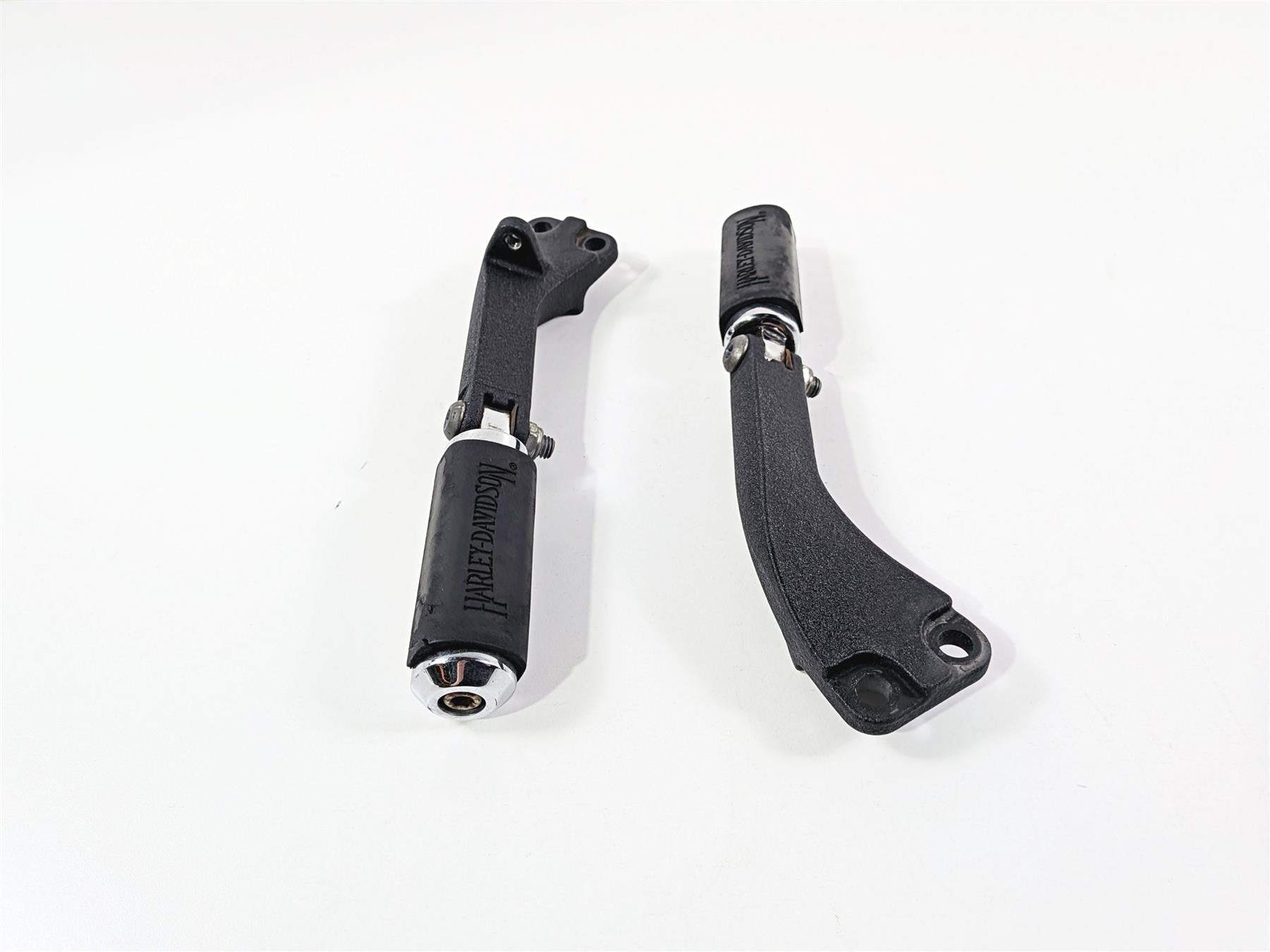 2014 Harley FXDL Dyna Low Rider Passenger Footpeg & Mount Set 49224-06A {{ shop.shopifyCountryName }} - Mototech271