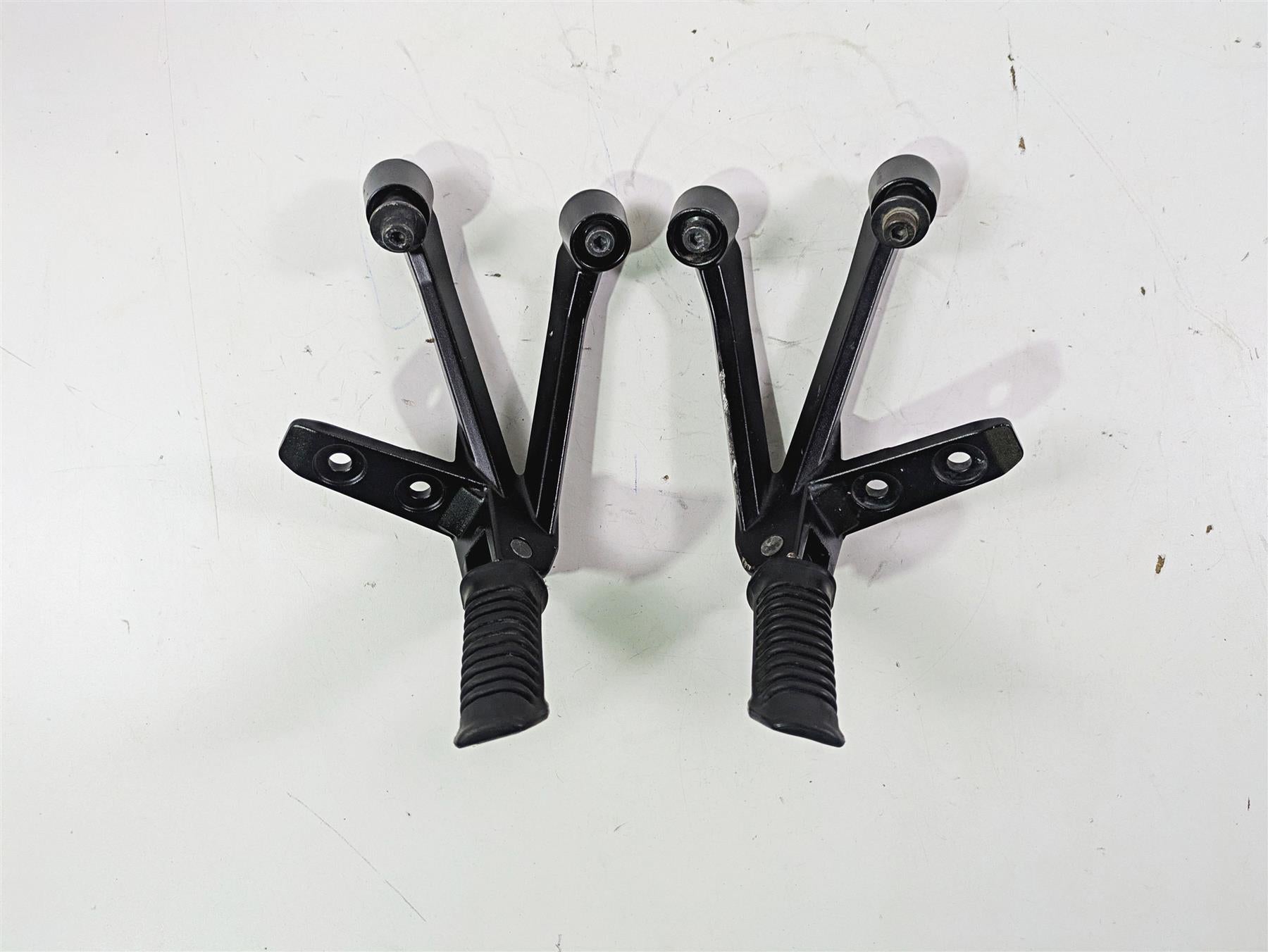 2020 Suzuki V-Strom 1050 XT Rear Passenger Footpeg Rest Set 43811-31J00-YAP {{ shop.shopifyCountryName }} - Mototech271