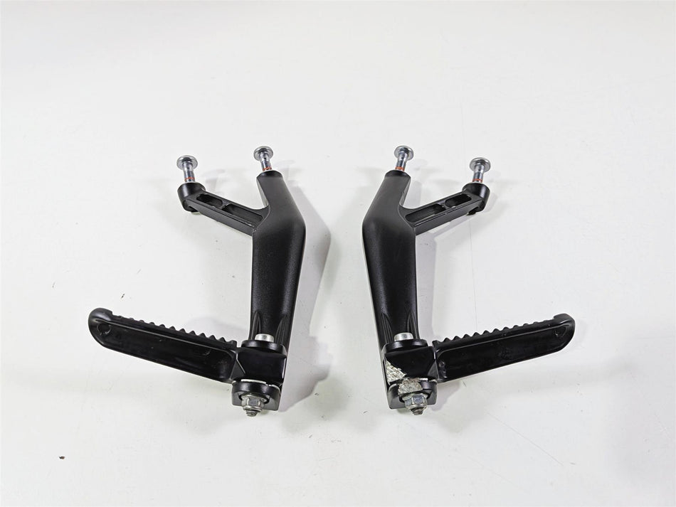 2022 Yamaha YZF R1 R1M RN65 Rear Passenger Foot Peg Set 2CR-2741L-01-00-Mototech271