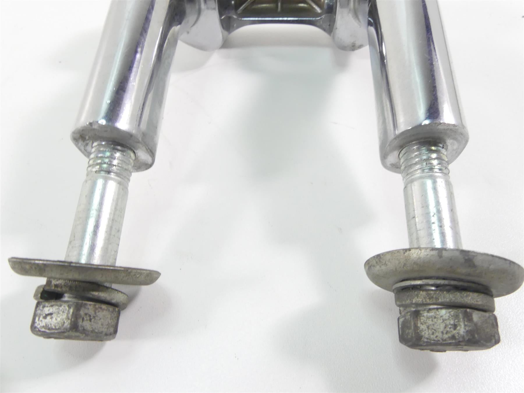 1999 Harley Dyna FXDL Low Rider Handlebar 4.5" Riser Holder Clamps 56119-77A {{ shop.shopifyCountryName }} - Mototech271