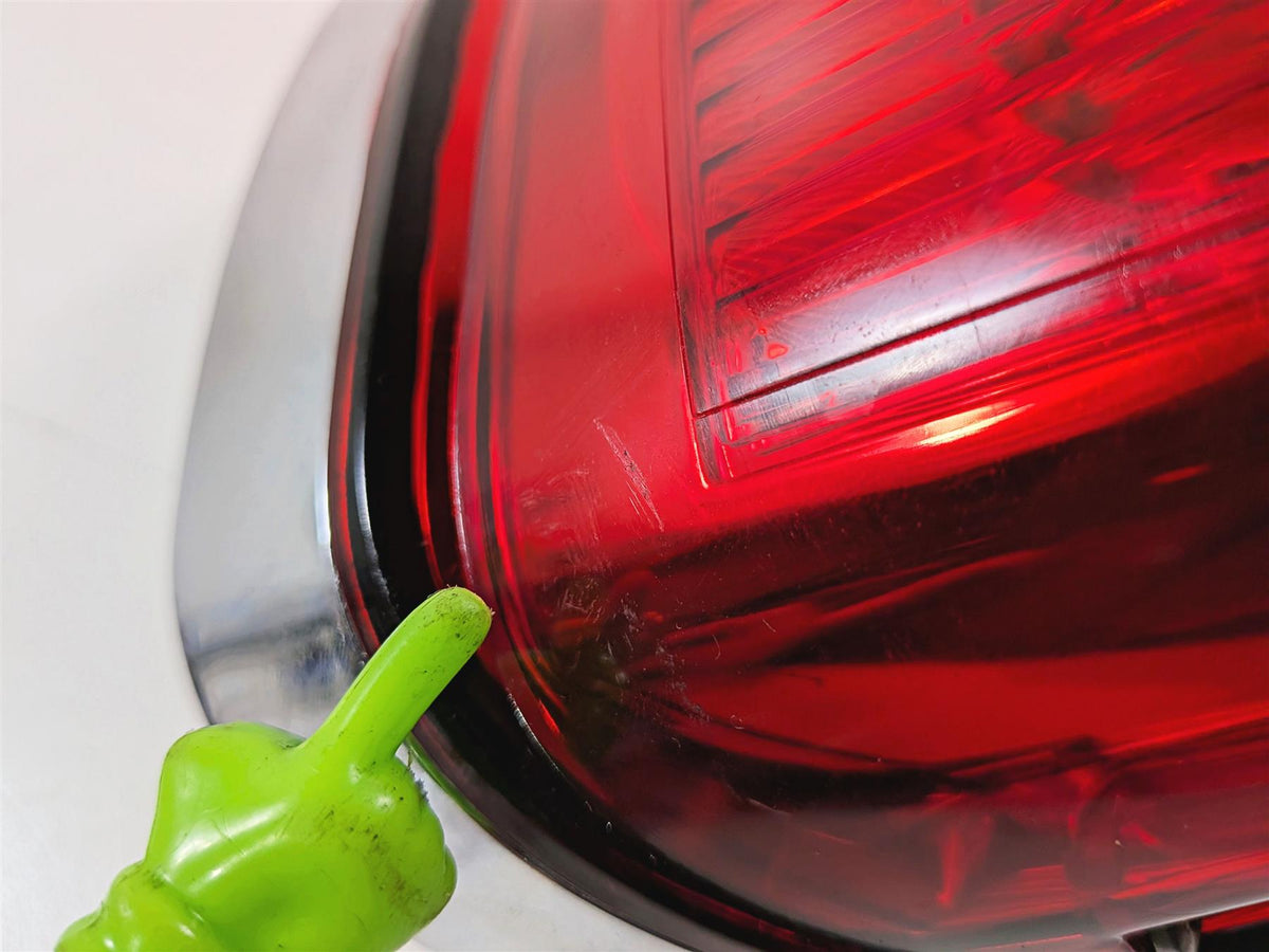 2006 Harley Davidson Dyna FXDBI Street Bob Taillight Tail Light Lamp 68140-04 {{ shop.shopifyCountryName }} - Mototech271