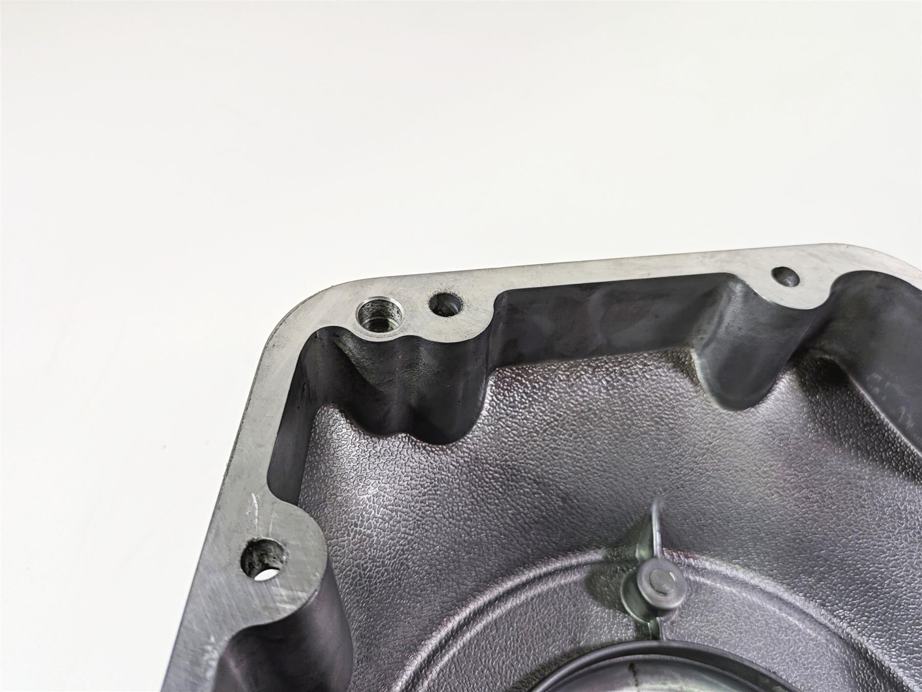 2009 Harley FLSTSB Cross Bones Outer Primary Clutch Cover 60784-06 {{ shop.shopifyCountryName }} - Mototech271
