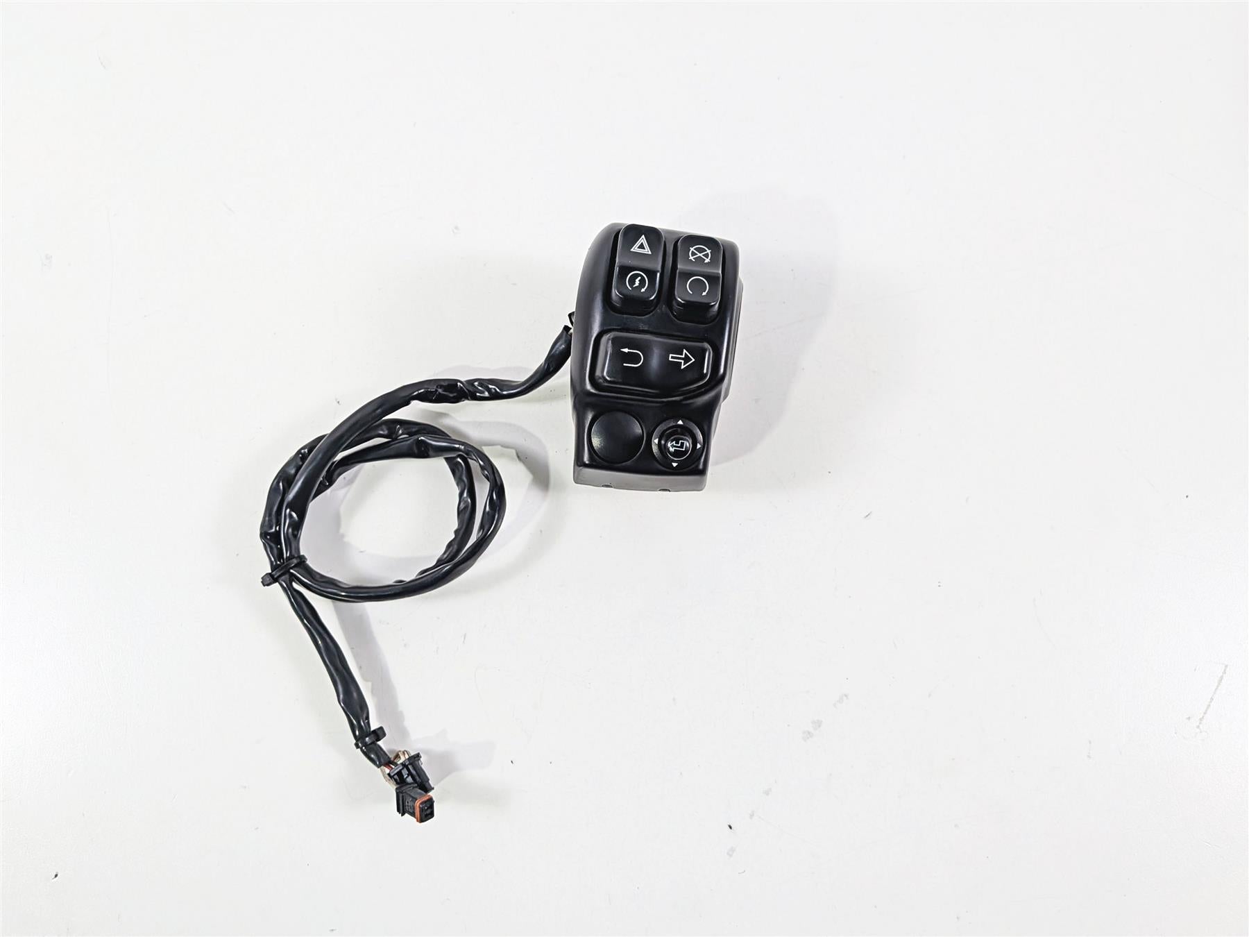2020 Harley Touring FLTRK Road Glide Right Hand Control Switch Boom Gts 71500501 {{ shop.shopifyCountryName }} - Mototech271