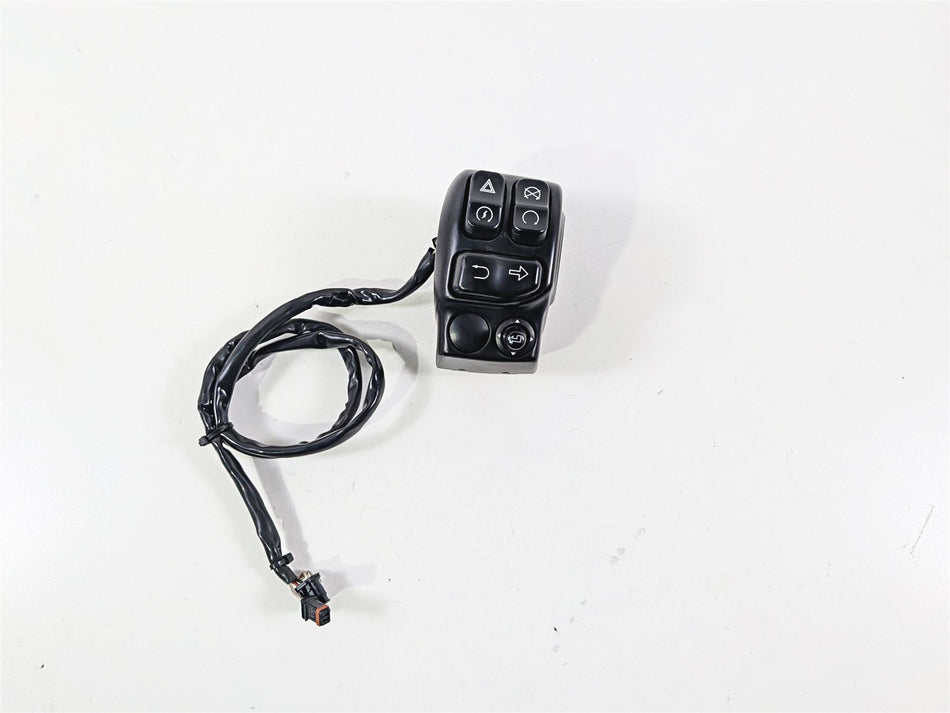 2020 Harley Touring FLTRK Road Glide Right Hand Control Switch Boom Gts 71500501 {{ shop.shopifyCountryName }} - Mototech271