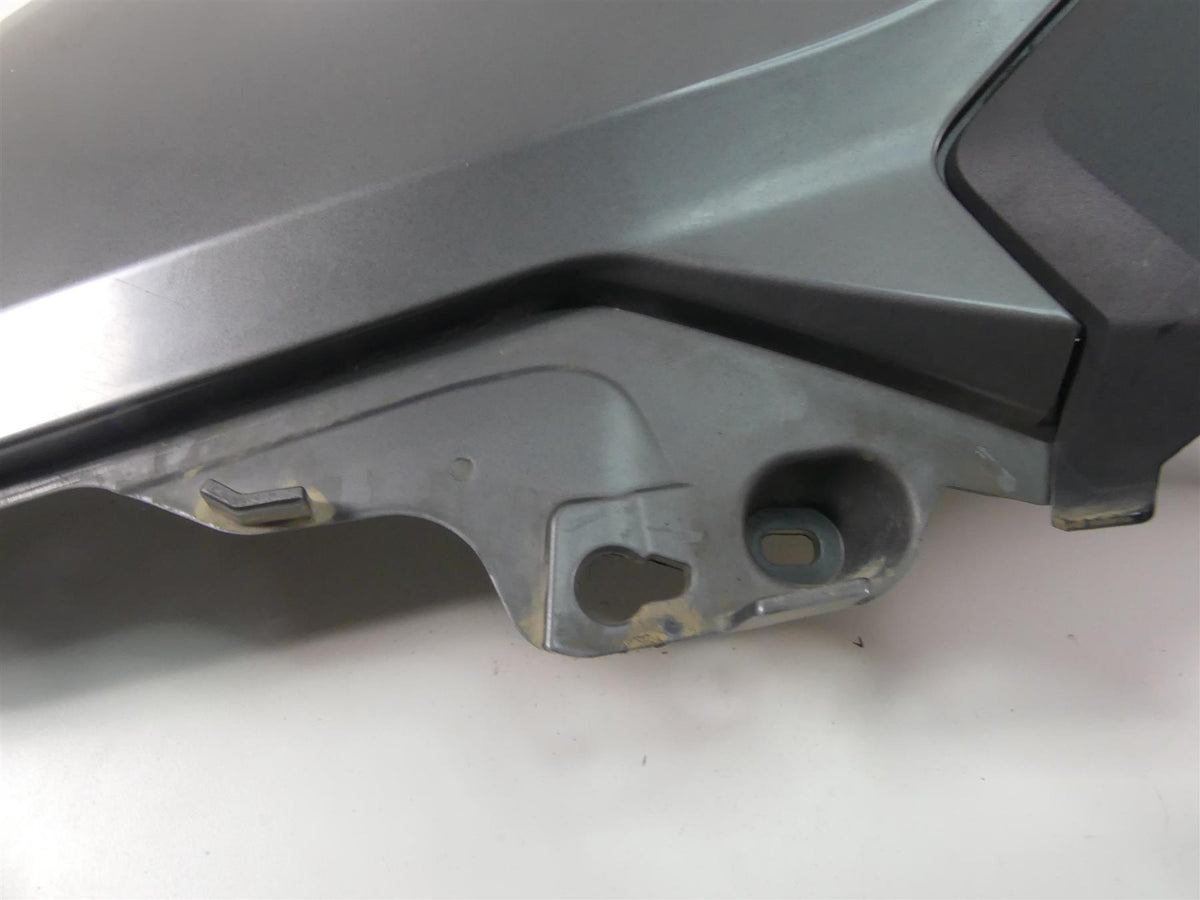 2019 BMW R1250GS K50 Right Main Tank Fairing Cover 46638563502 46638556636 {{ shop.shopifyCountryName }} - Mototech271