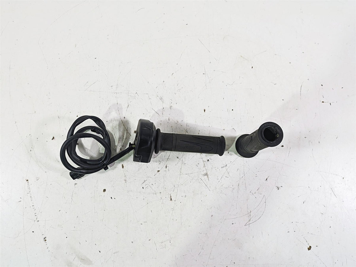 2023 Triumph Street Triple 765 RS Fly By Wire Throttle Grip Sensor T2042226 {{ shop.shopifyCountryName }} - Mototech271
