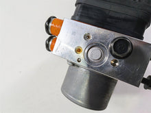 Load image into Gallery viewer, 2025 Yamaha YZF R7 Abs Brake Pump Control Module 2K BEB-85930-07-00 BEB-85930-03

